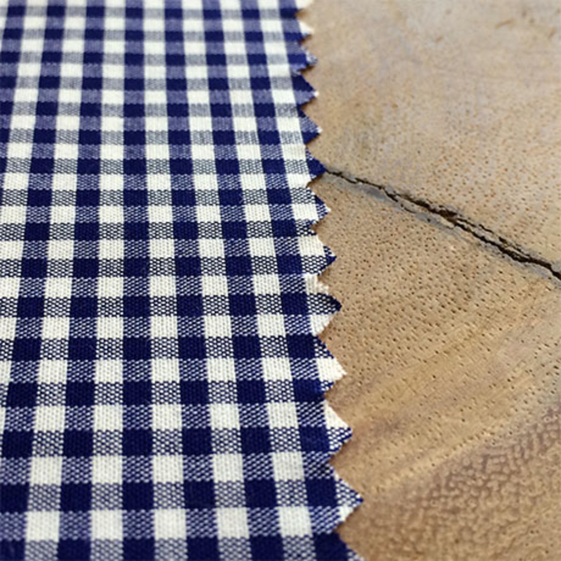 gustin #53 navy baby gingham
