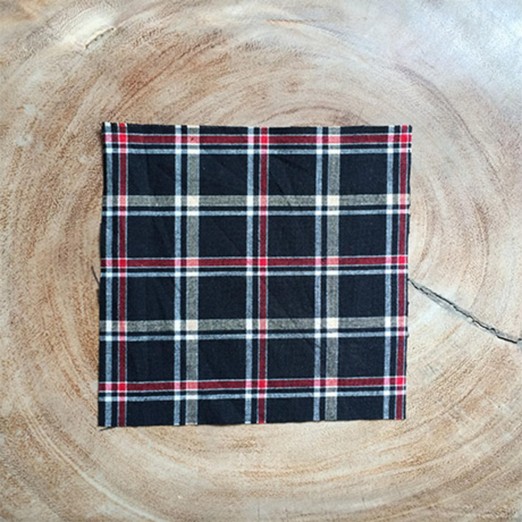 gustin #84 black plaid