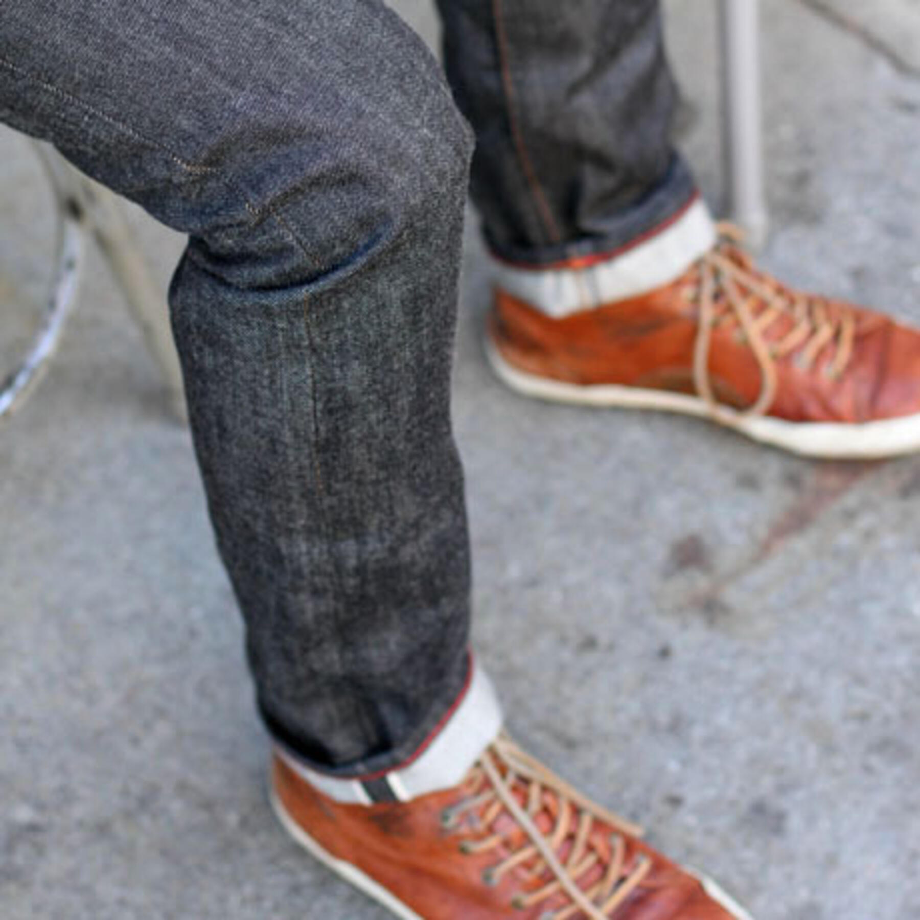 gustin #180 loomstate black