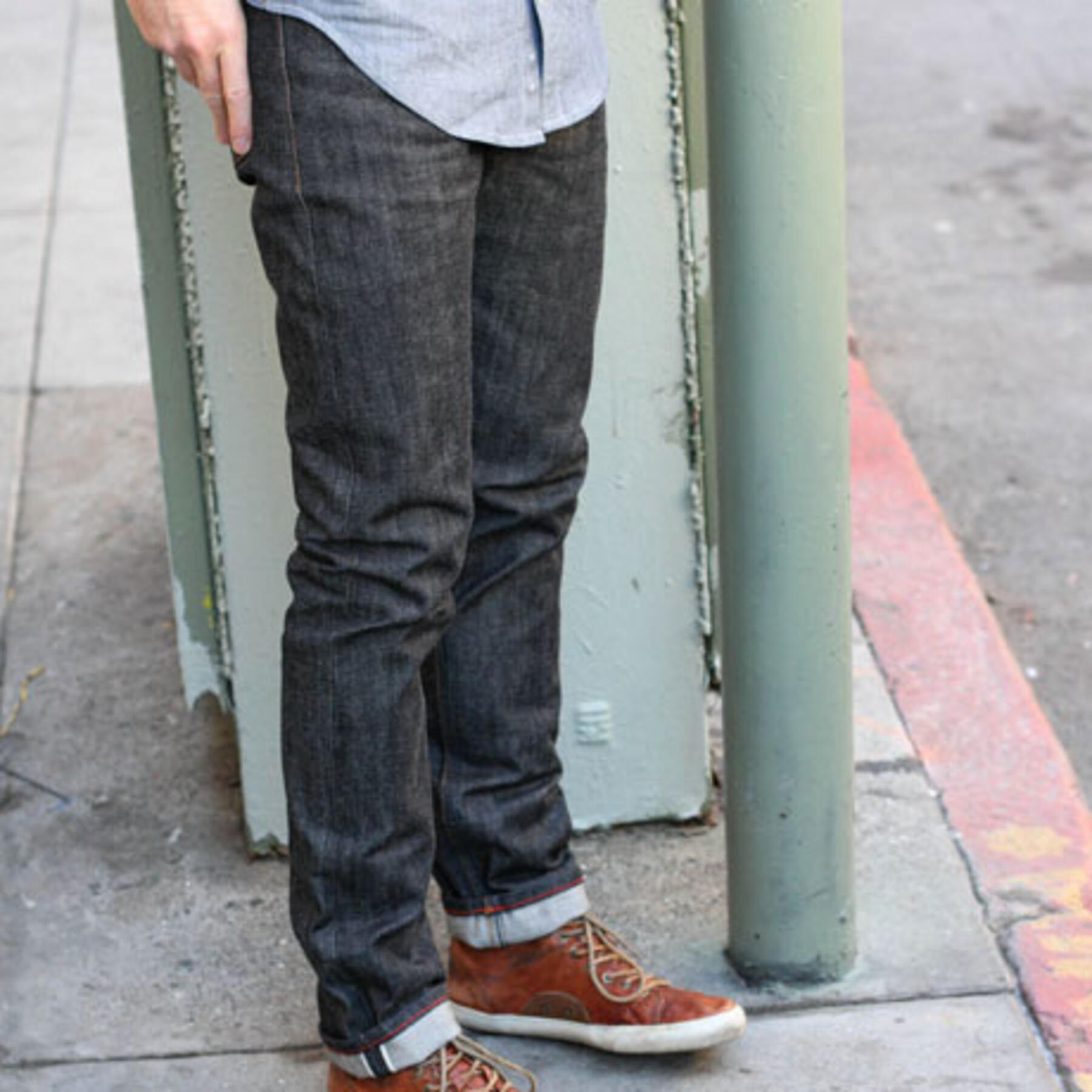 gustin #180 loomstate black
