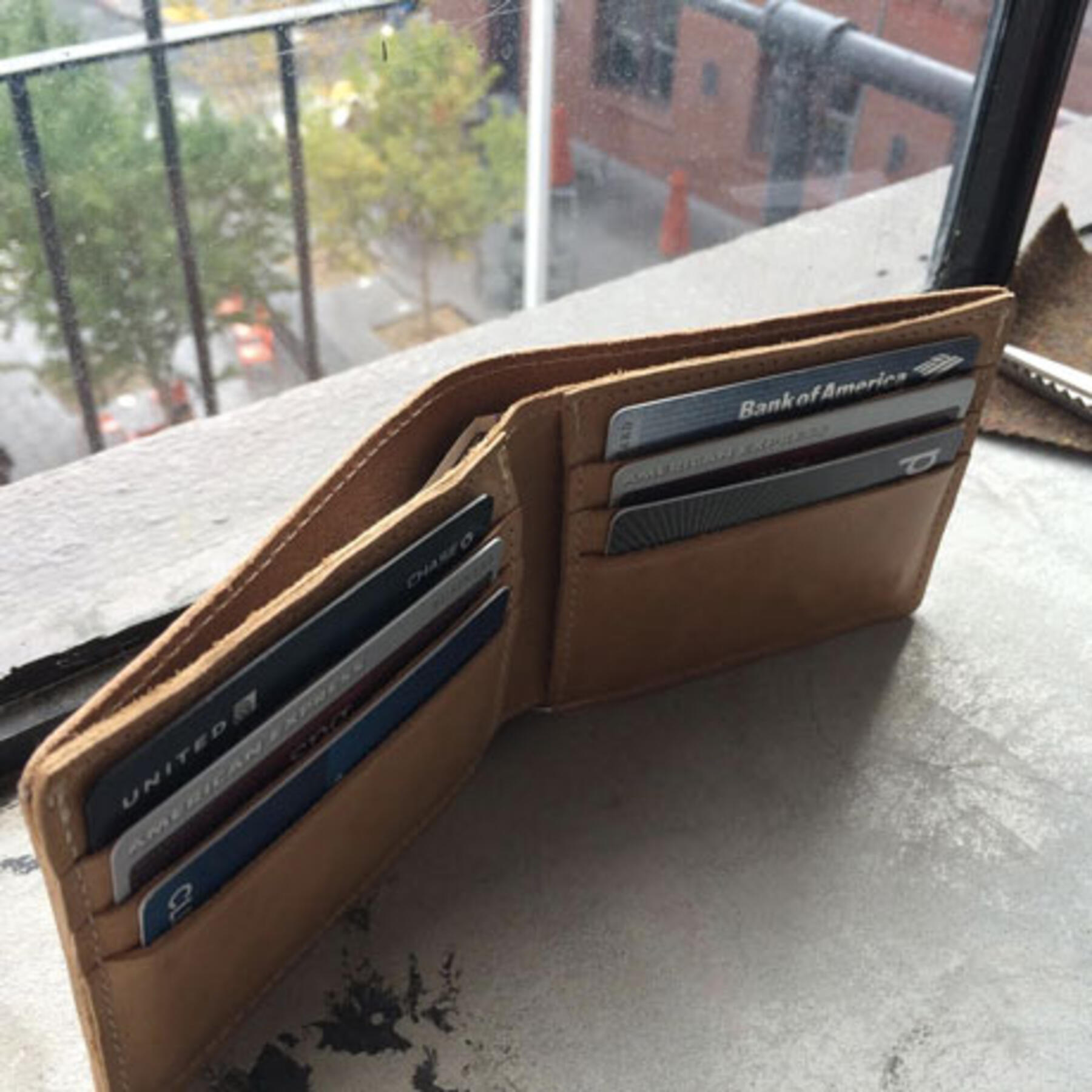 gustin horween bifold - natural essex