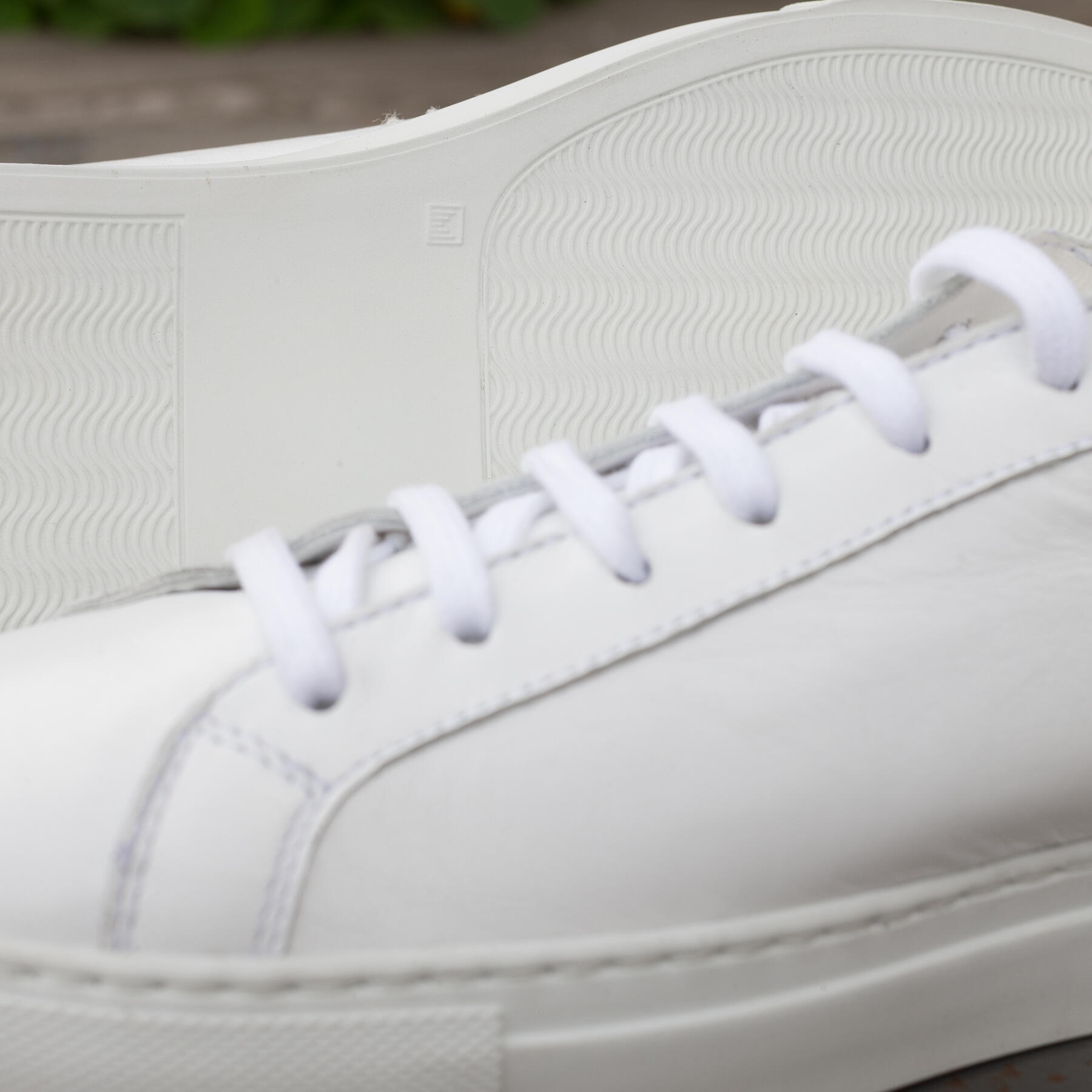gustin white low top