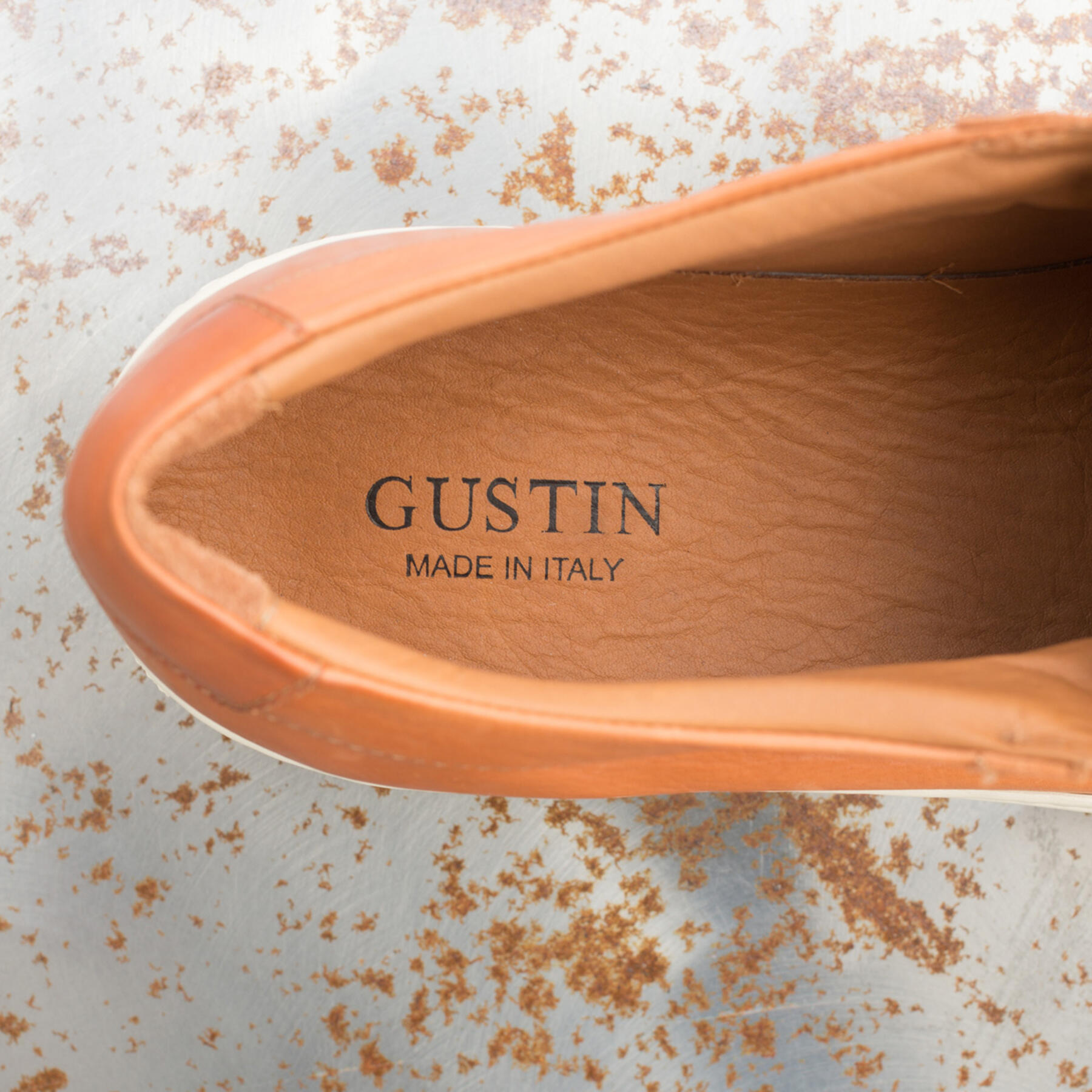 gustin sienna low top