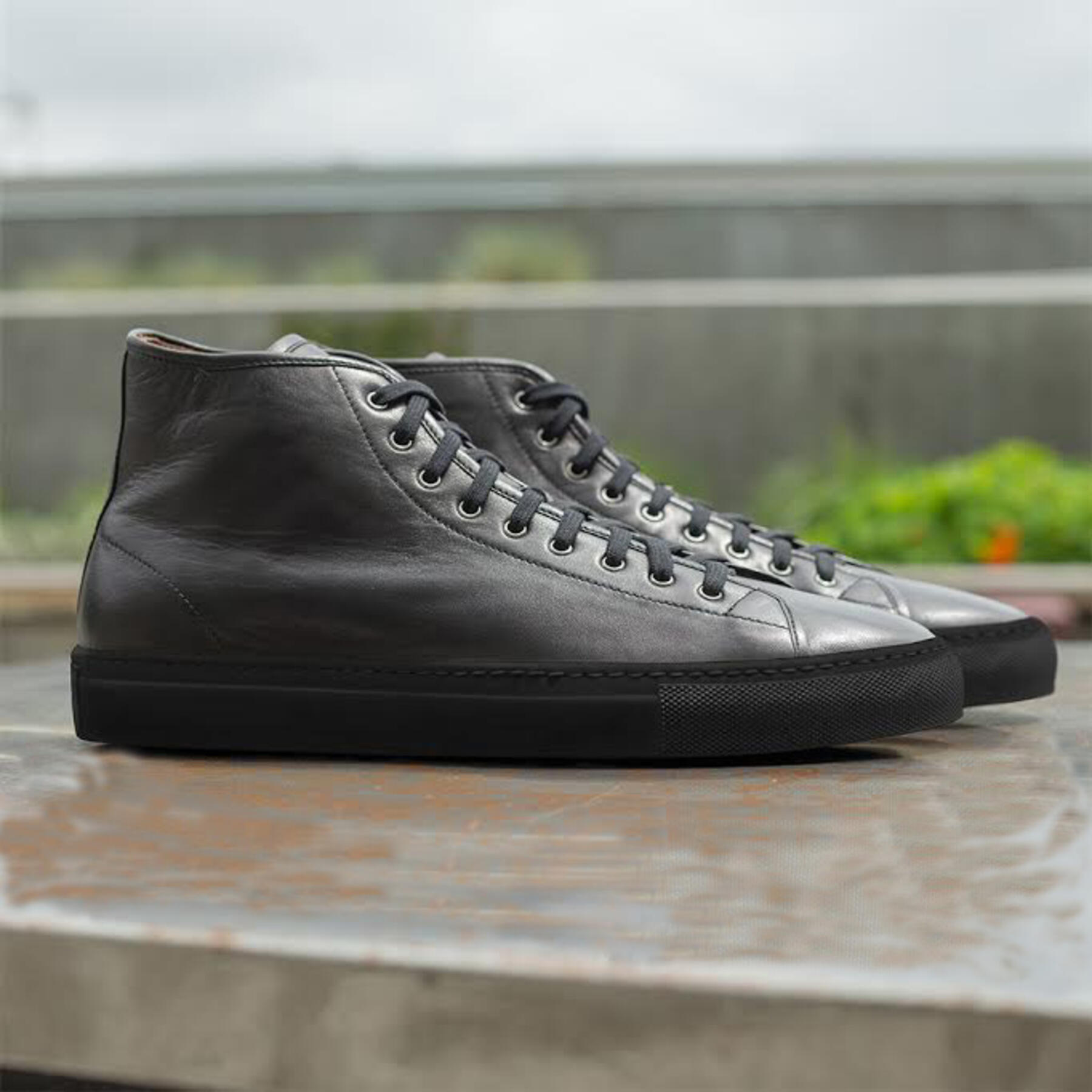 gustin black x black high top