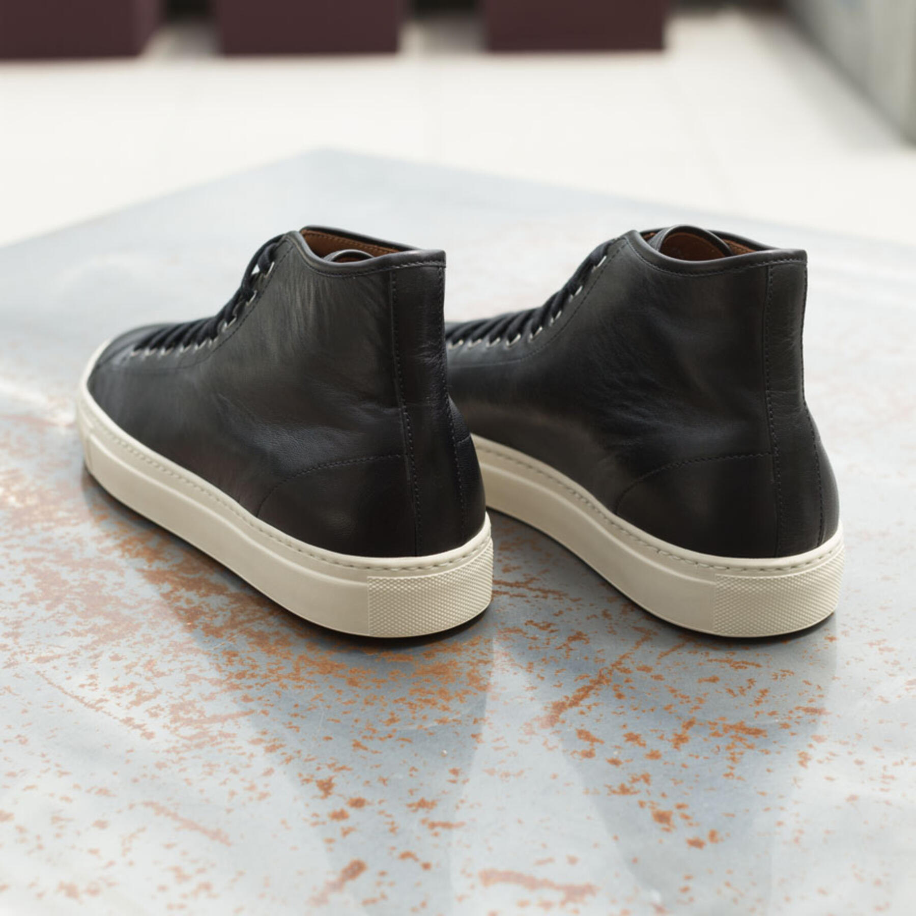 gustin black x black high top