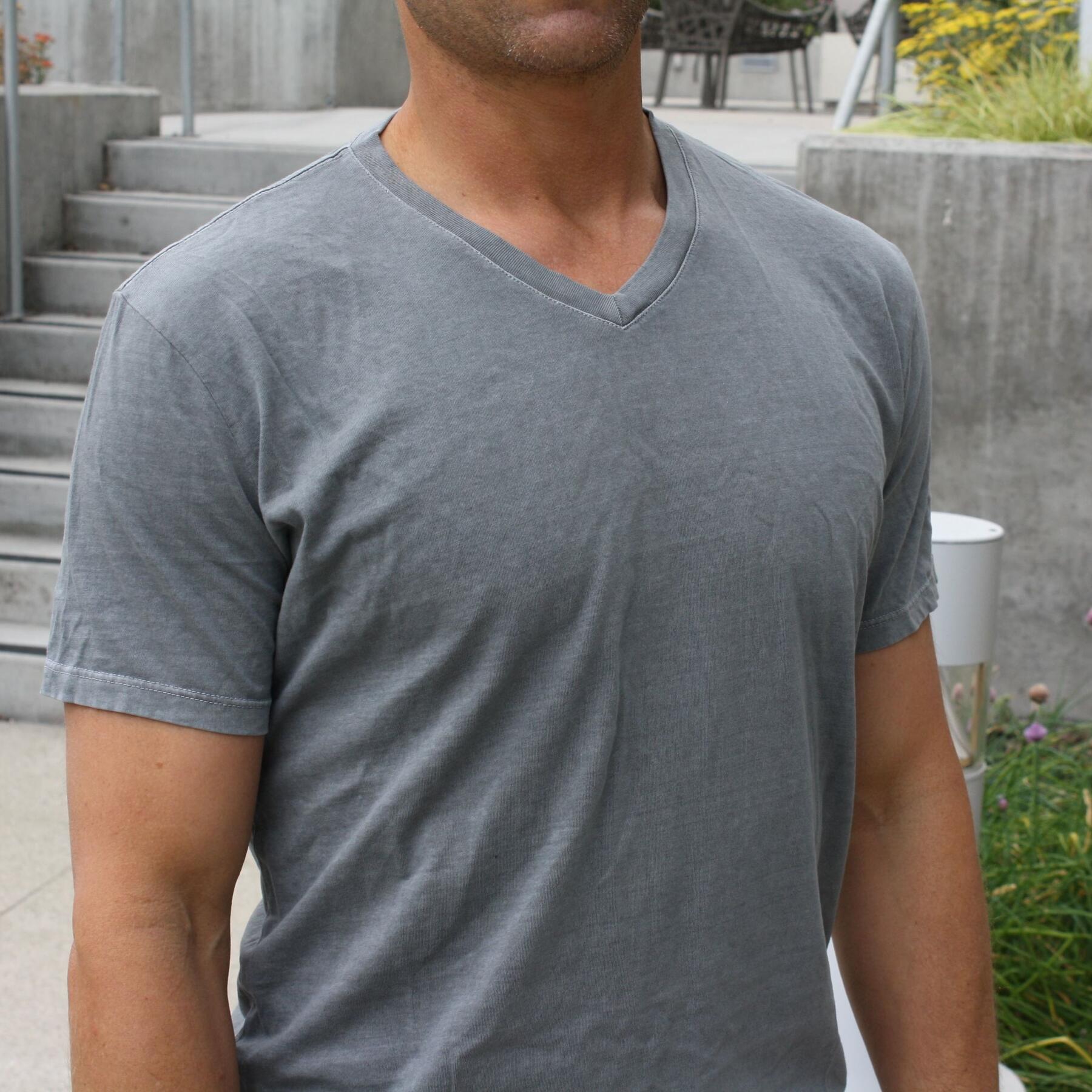gustin pigment dyed v-neck 3pk (ivory, aquamarine, faded grey)