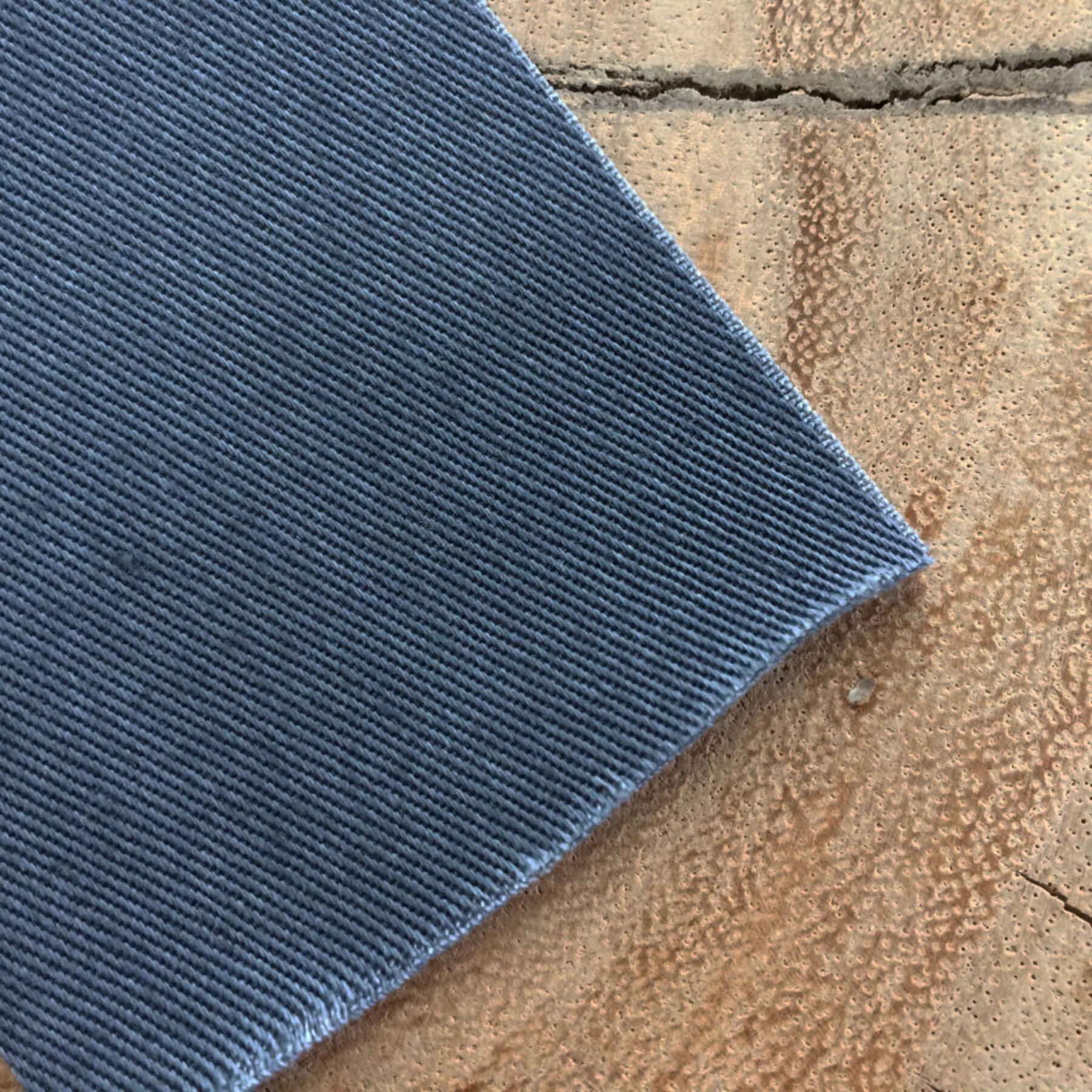 gustin #32 japan stone blue chino