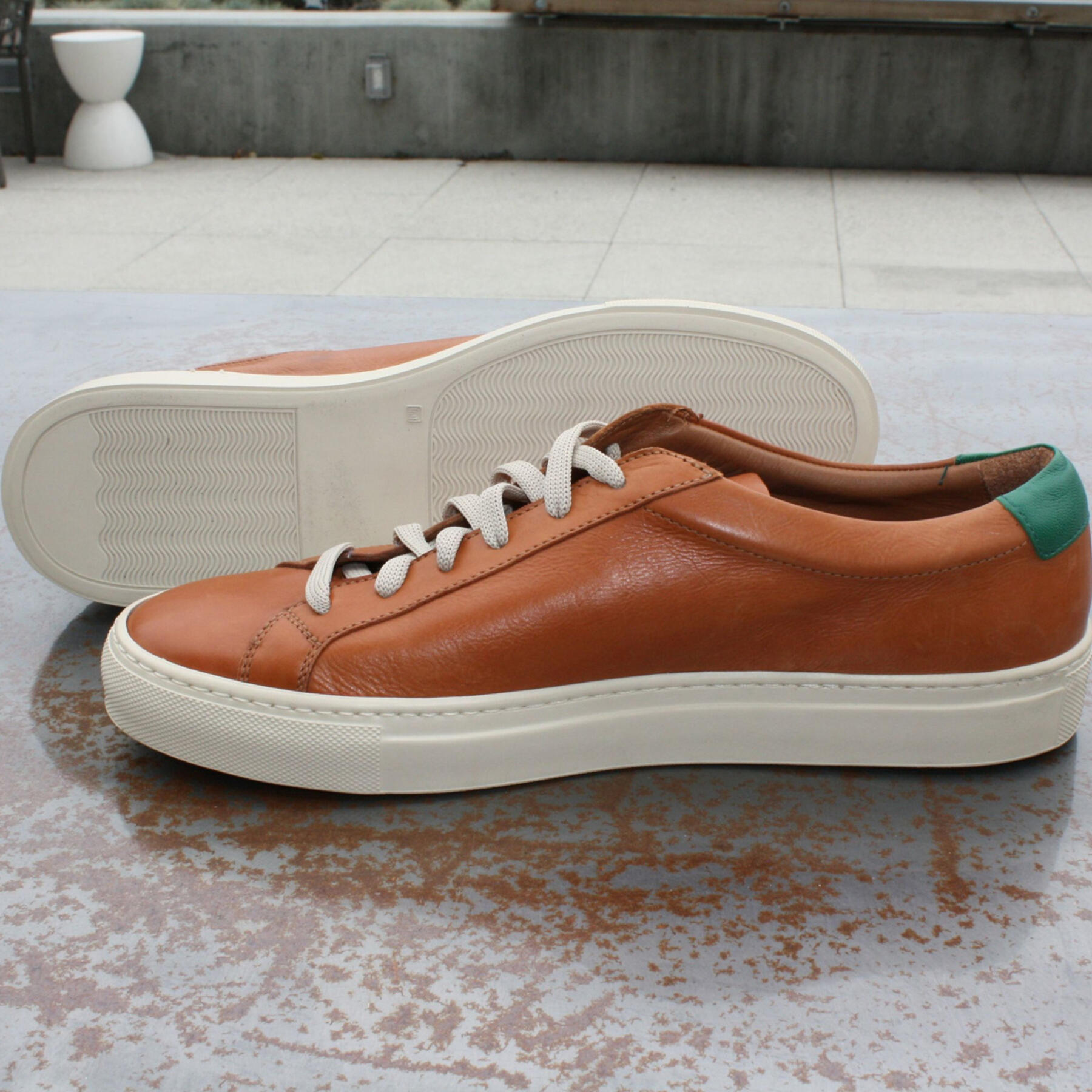 gustin sienna-green low top