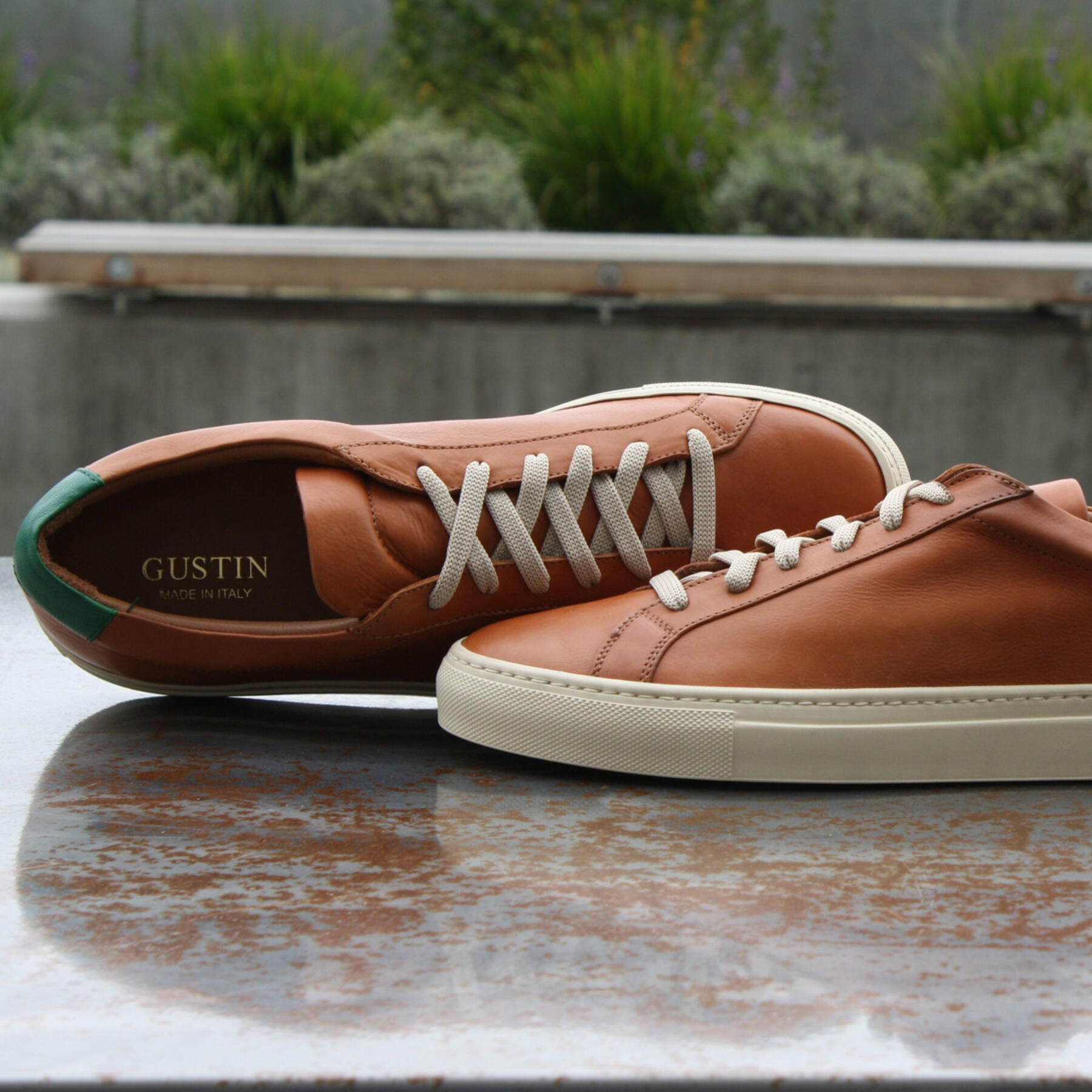 gustin sienna-green low top