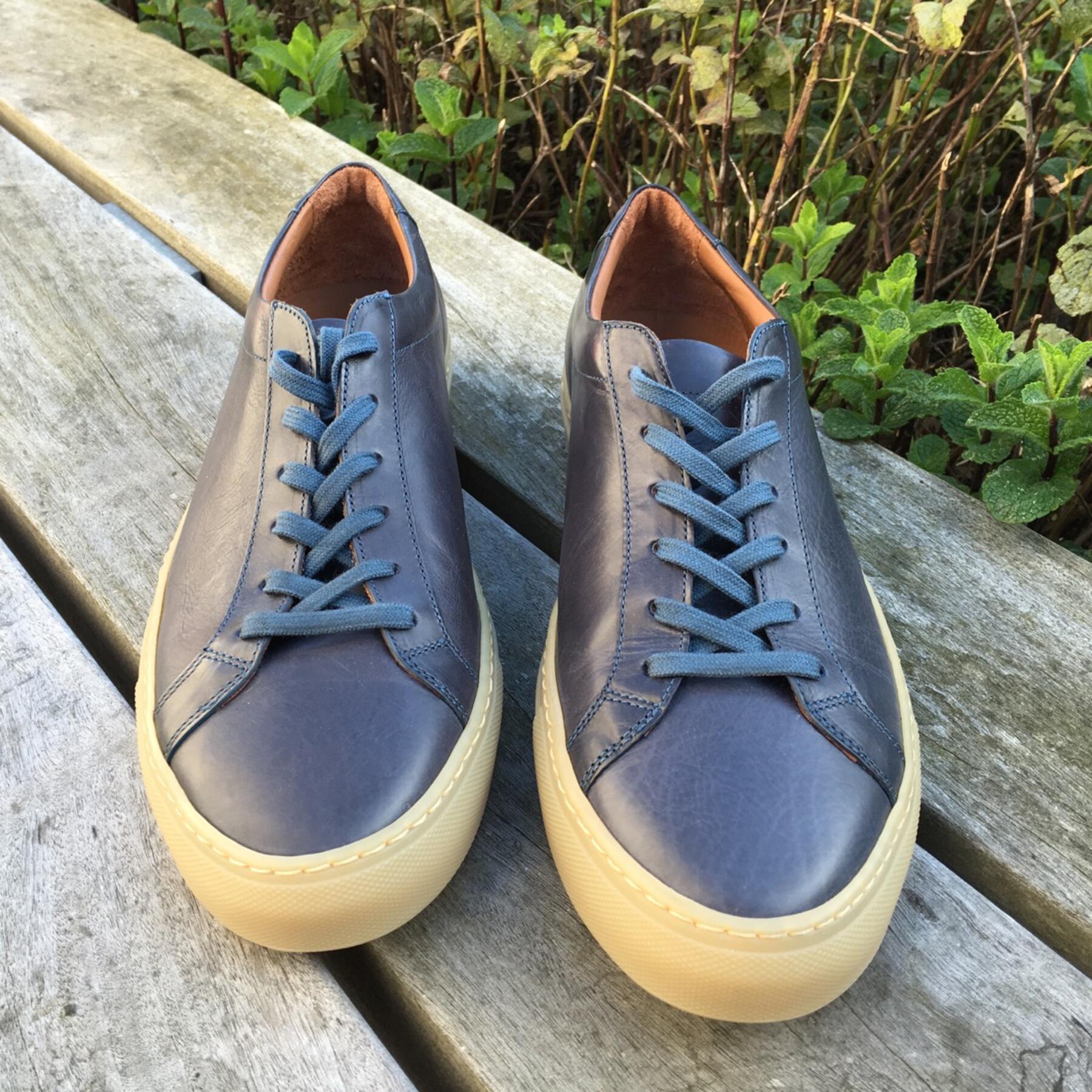 gustin blue gum sole low top