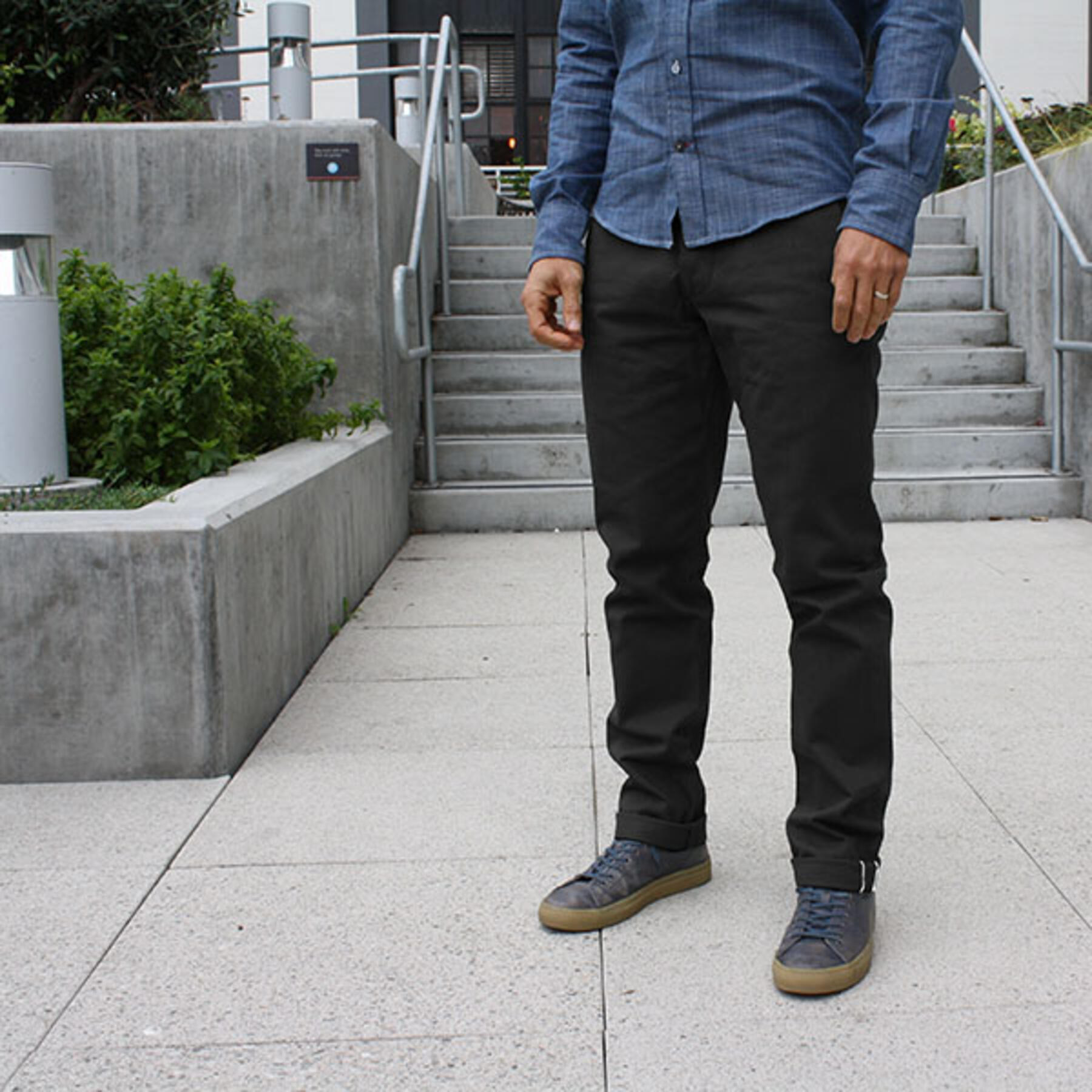 gustin #81 navy selvedge chino