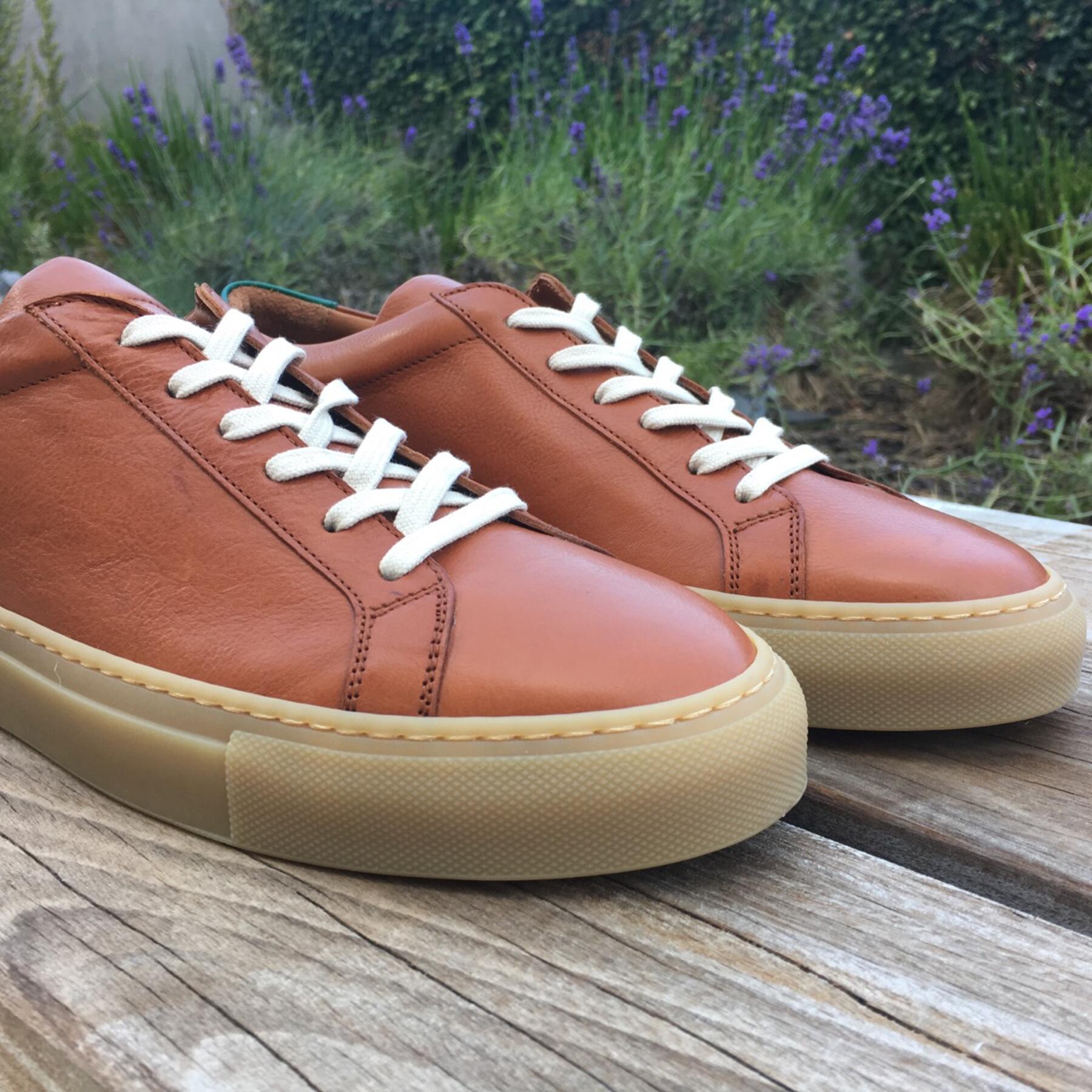 gustin sienna-green gum sole low top