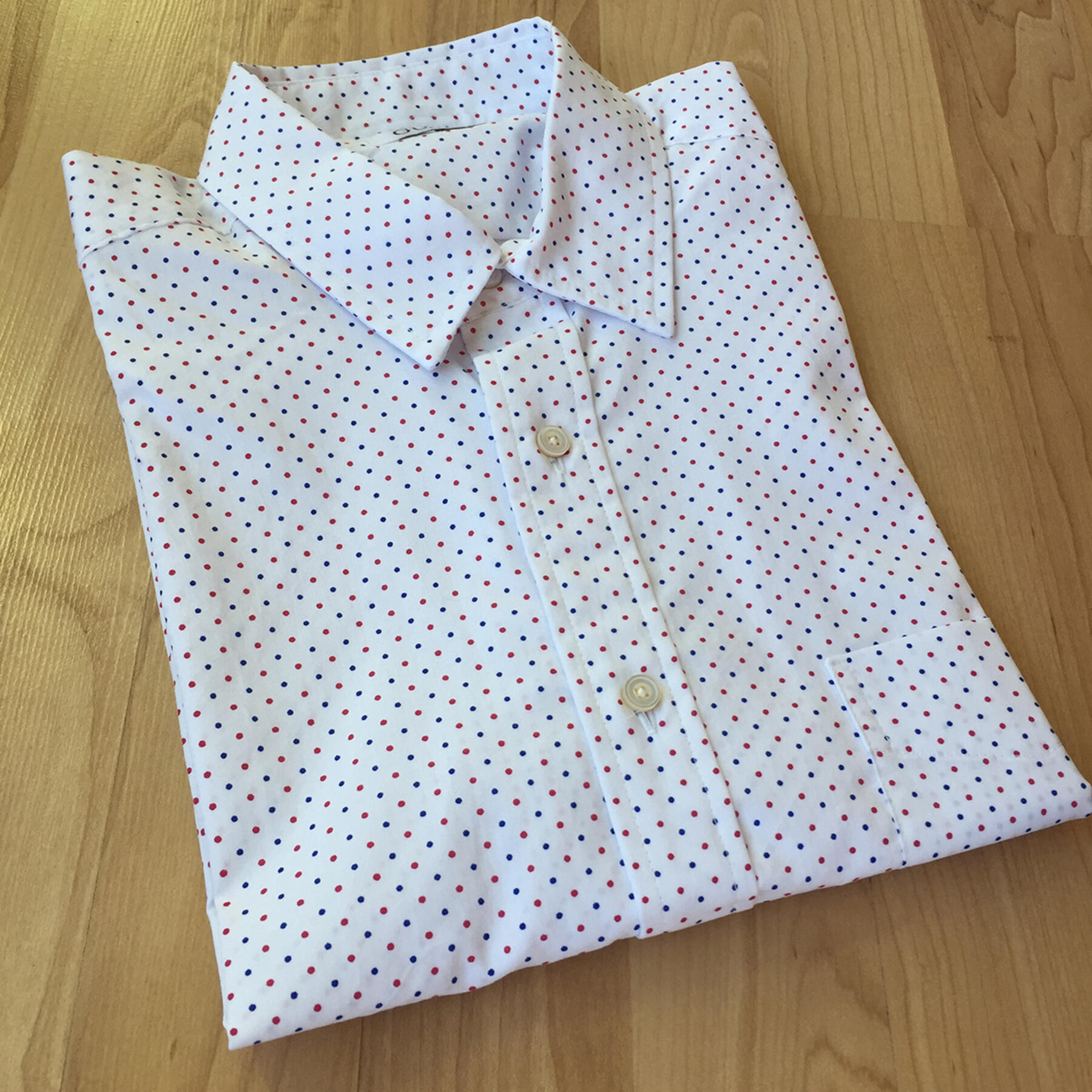 gustin short sleeve red & blue poplin polka dot