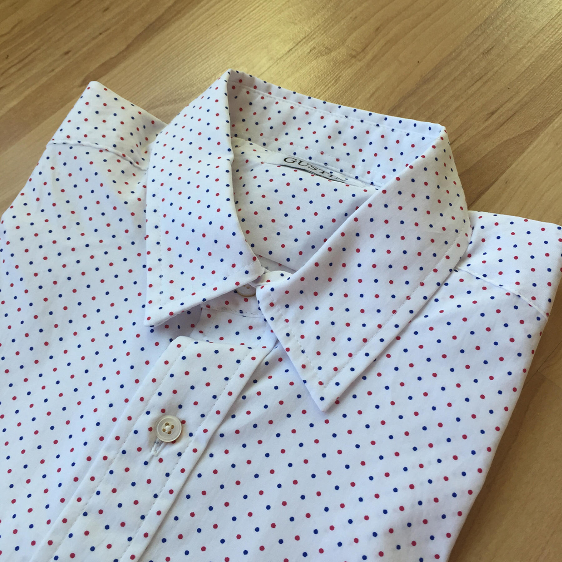 gustin short sleeve red & blue poplin polka dot