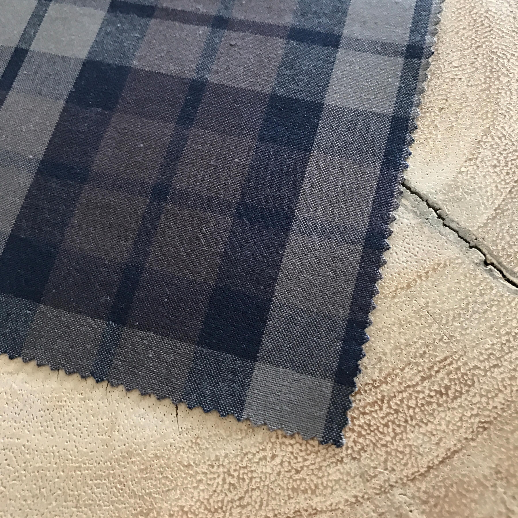 gustin heavy taupe poplin plaid