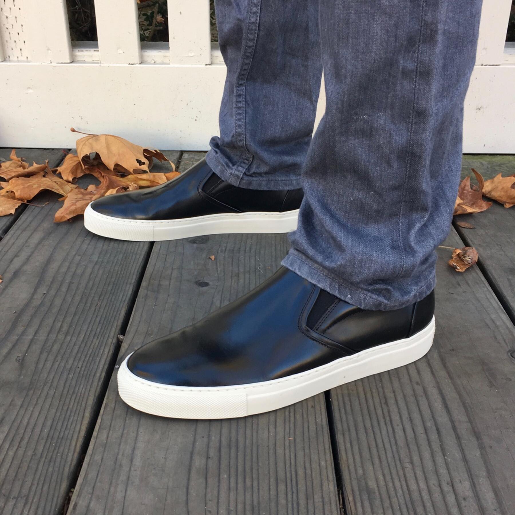 gustin black slip on