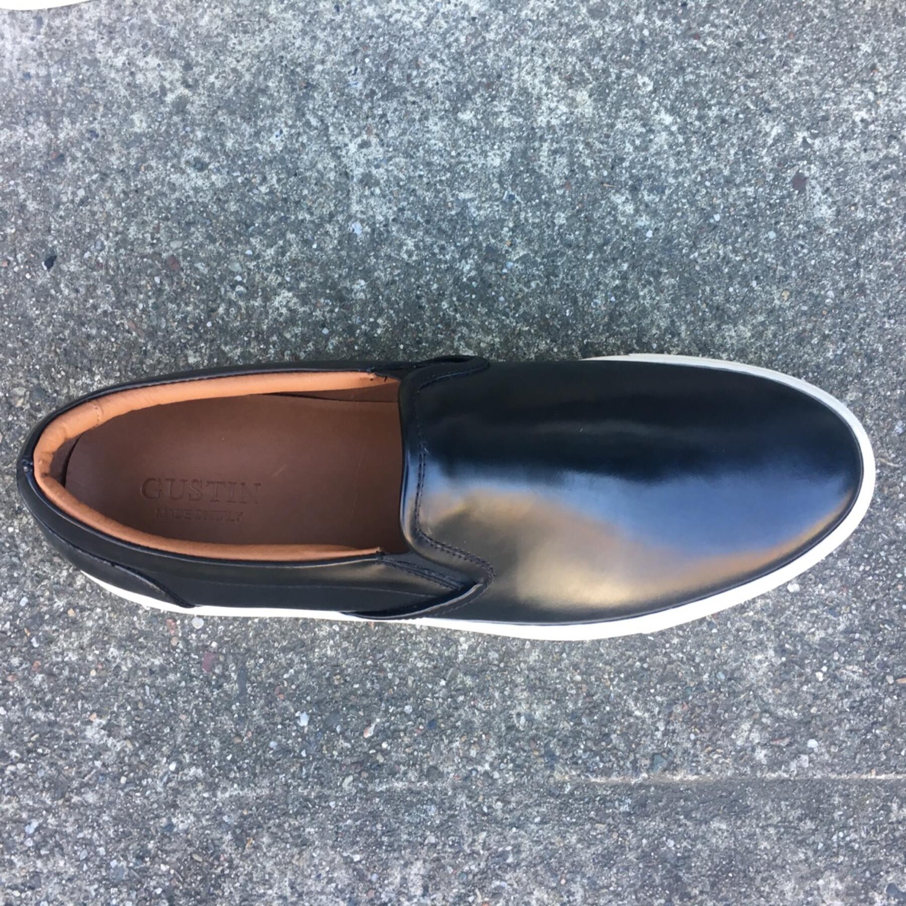 gustin black slip on