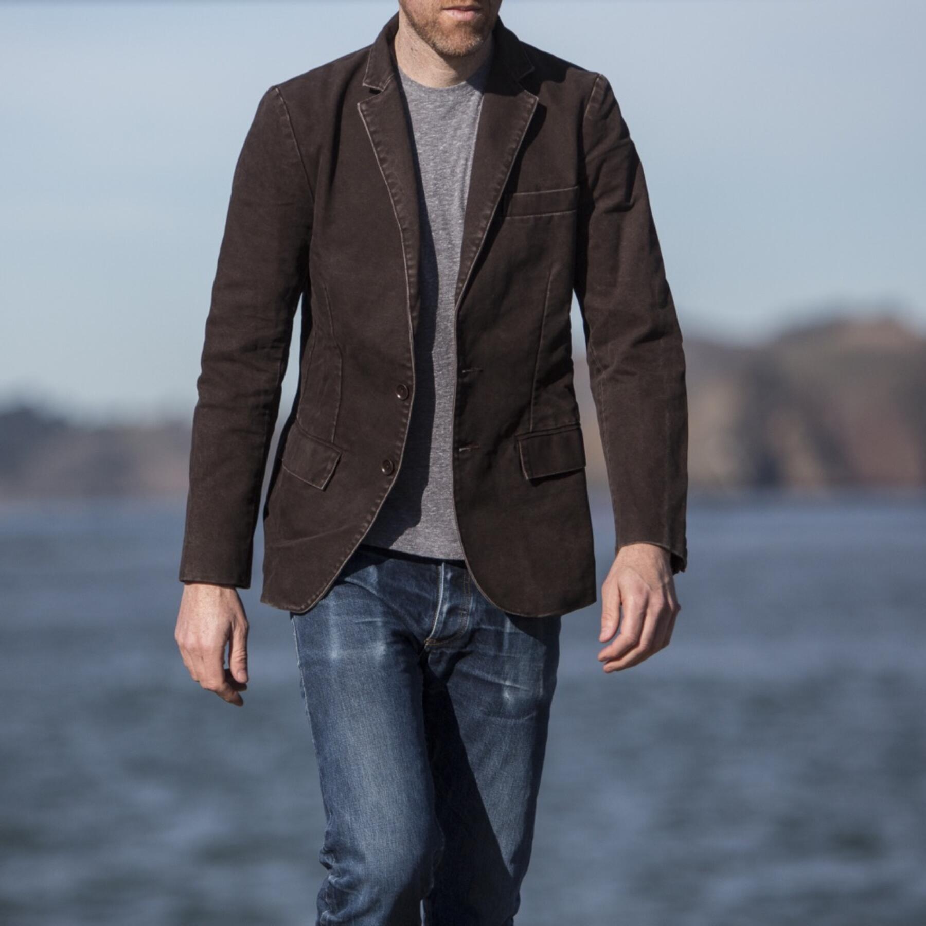 gustin blazer - dark oak canvas