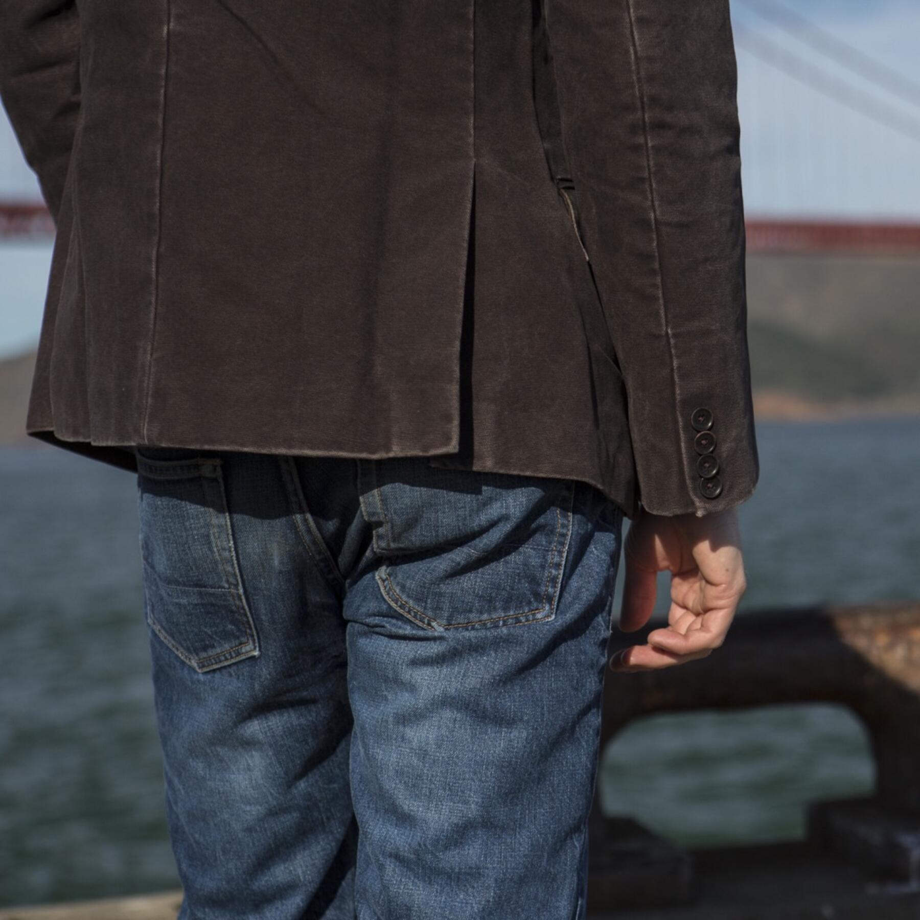 gustin blazer - dark oak canvas