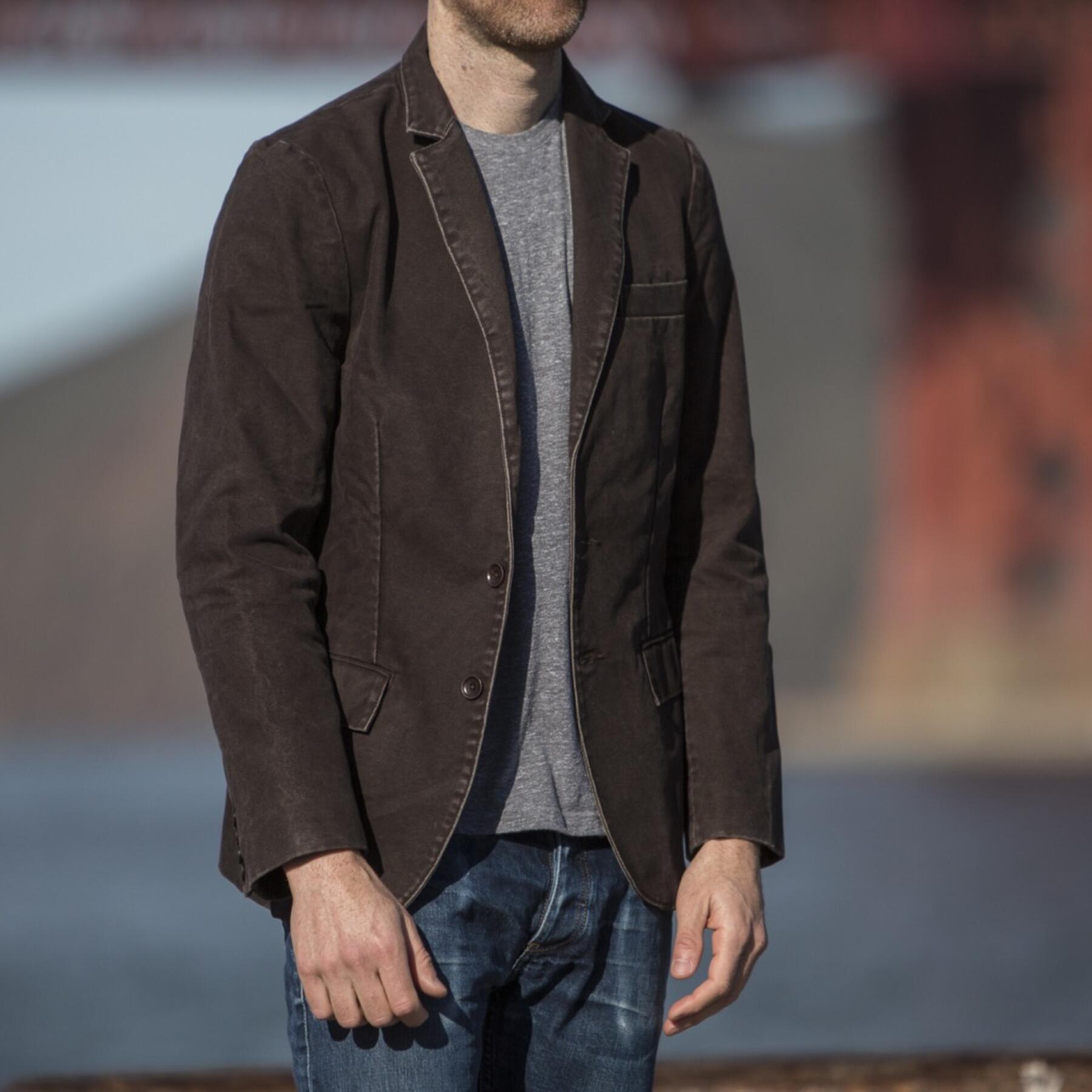 gustin blazer - dark oak canvas