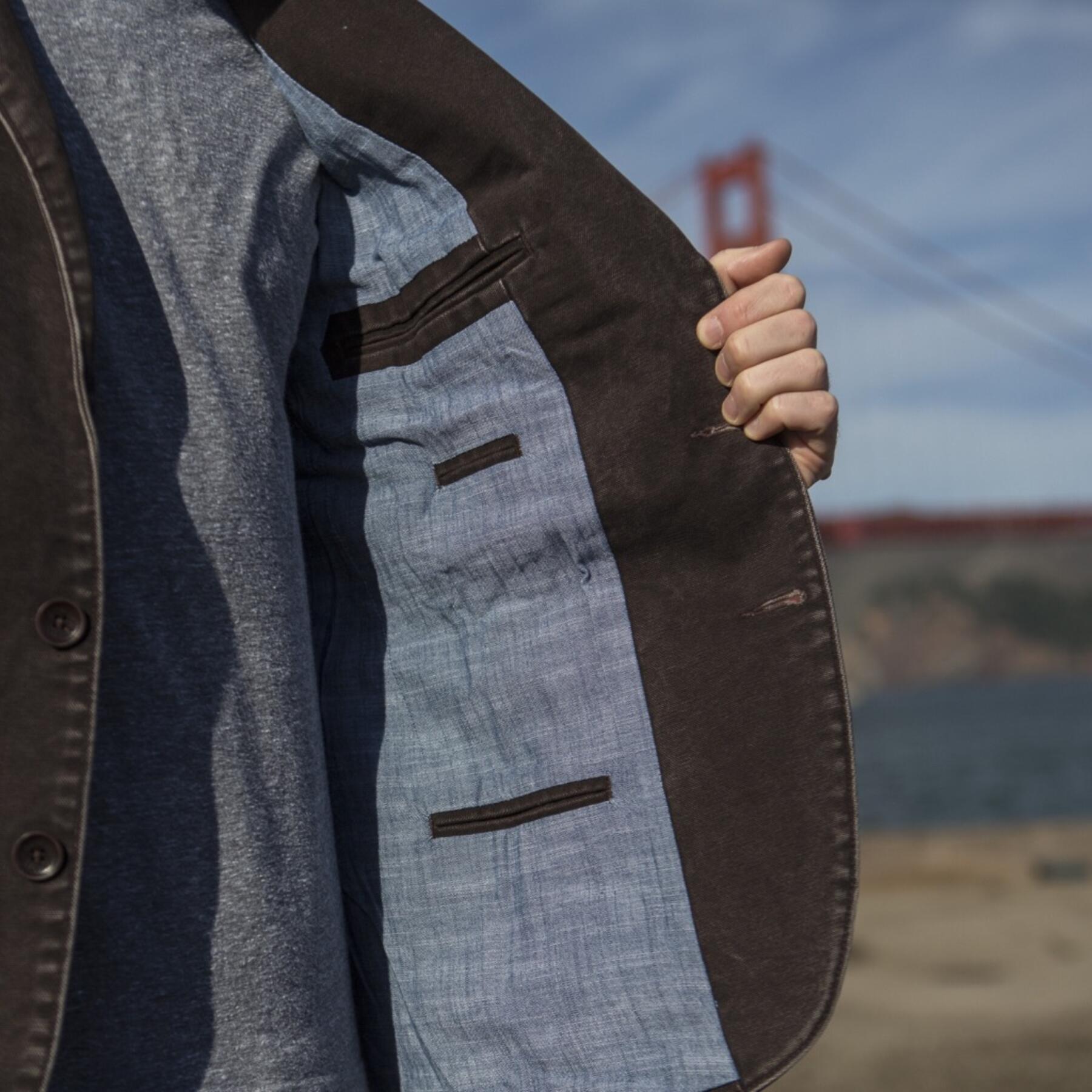 gustin blazer - dark oak canvas