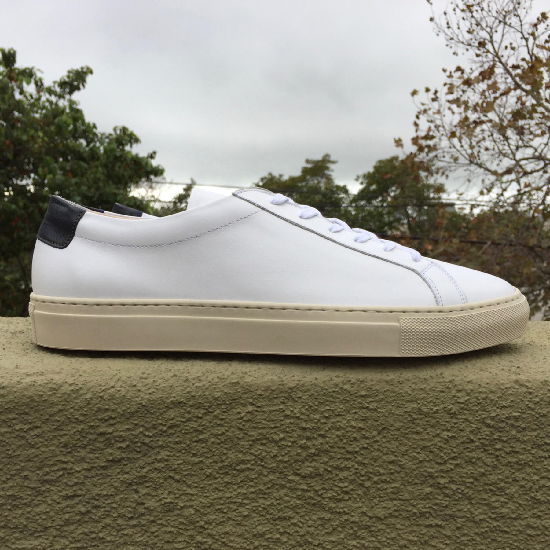 gustin white-black low top