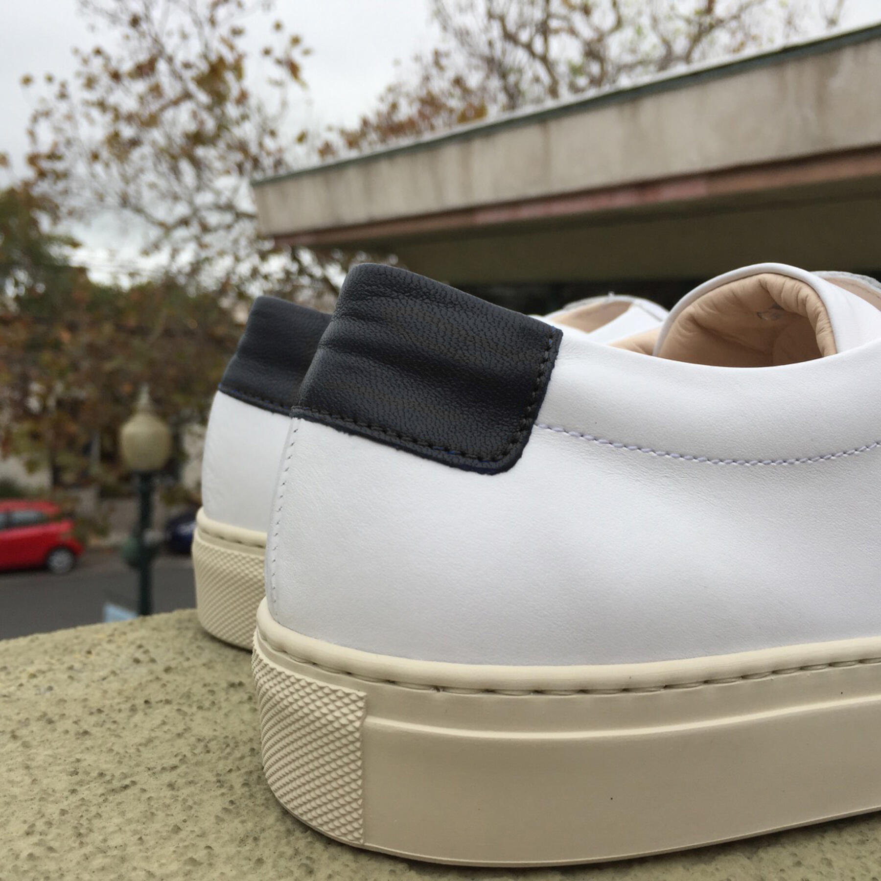 gustin white-black low top