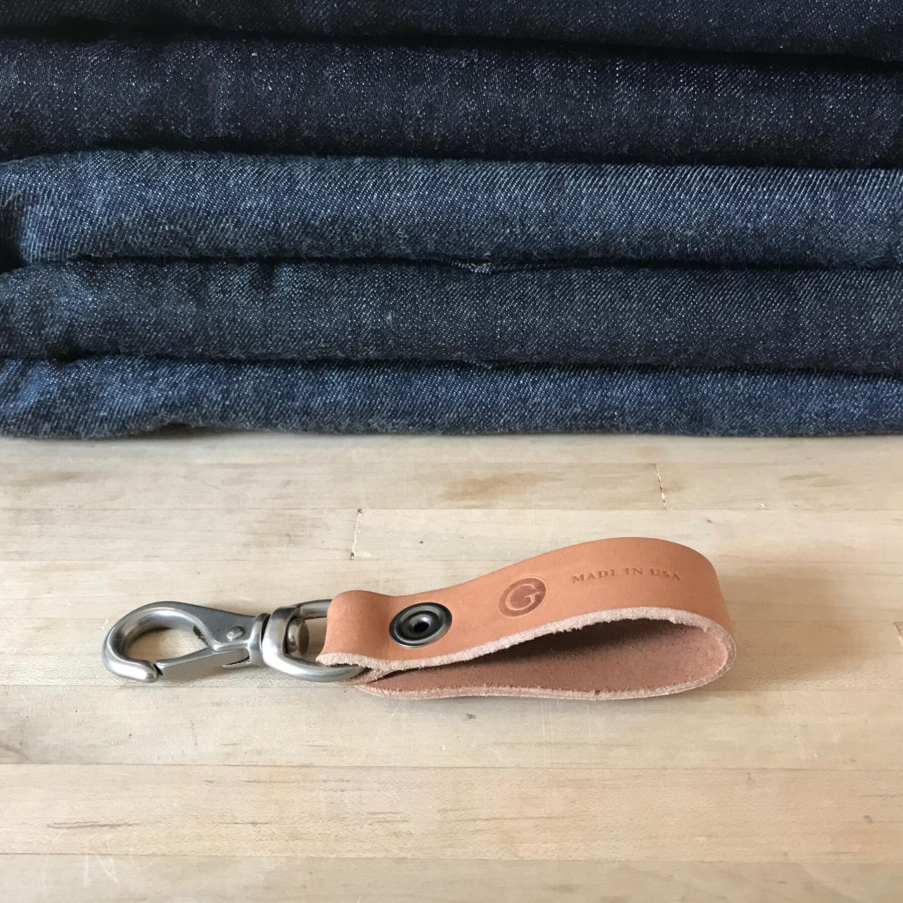 gustin swivel hook keychain - horween natural