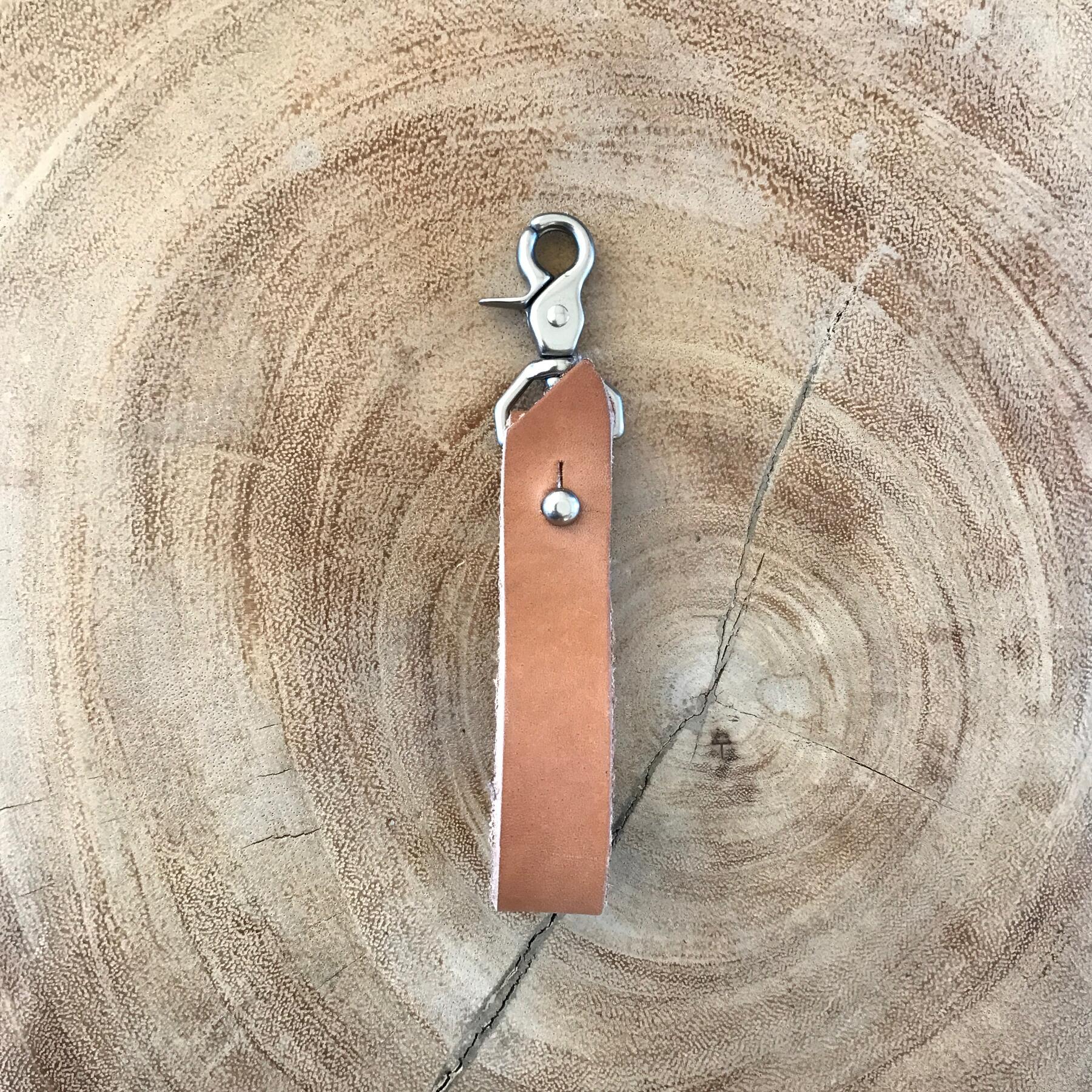 gustin trigger snap keychain - horween natural