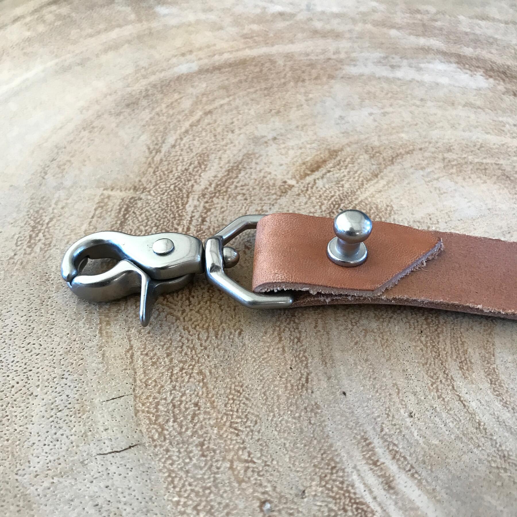 gustin trigger snap keychain - horween natural