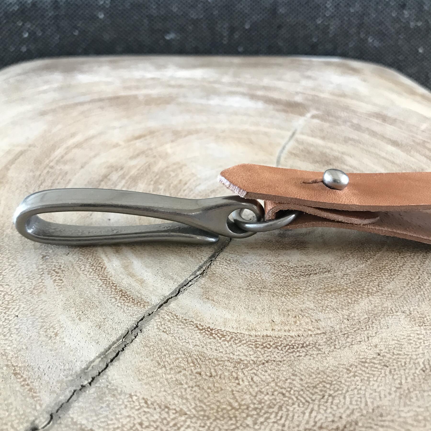 gustin fish hook keychain - horween natural