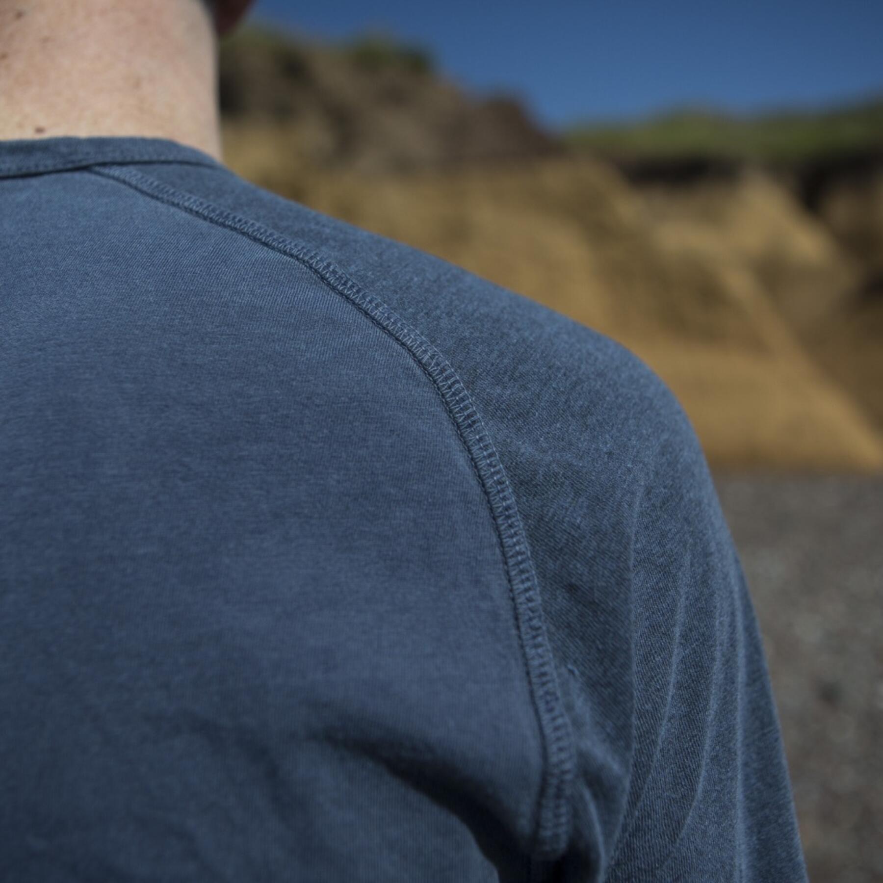 gustin aquamarine raglan t-shirt