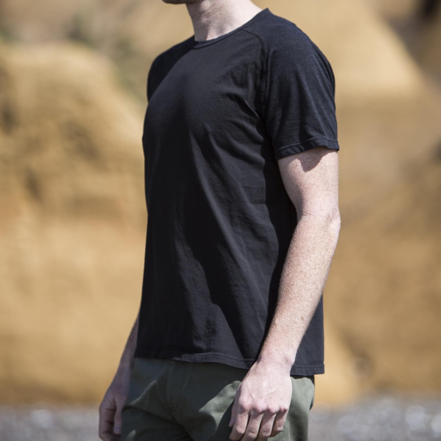 gustin black raglan t-shirt