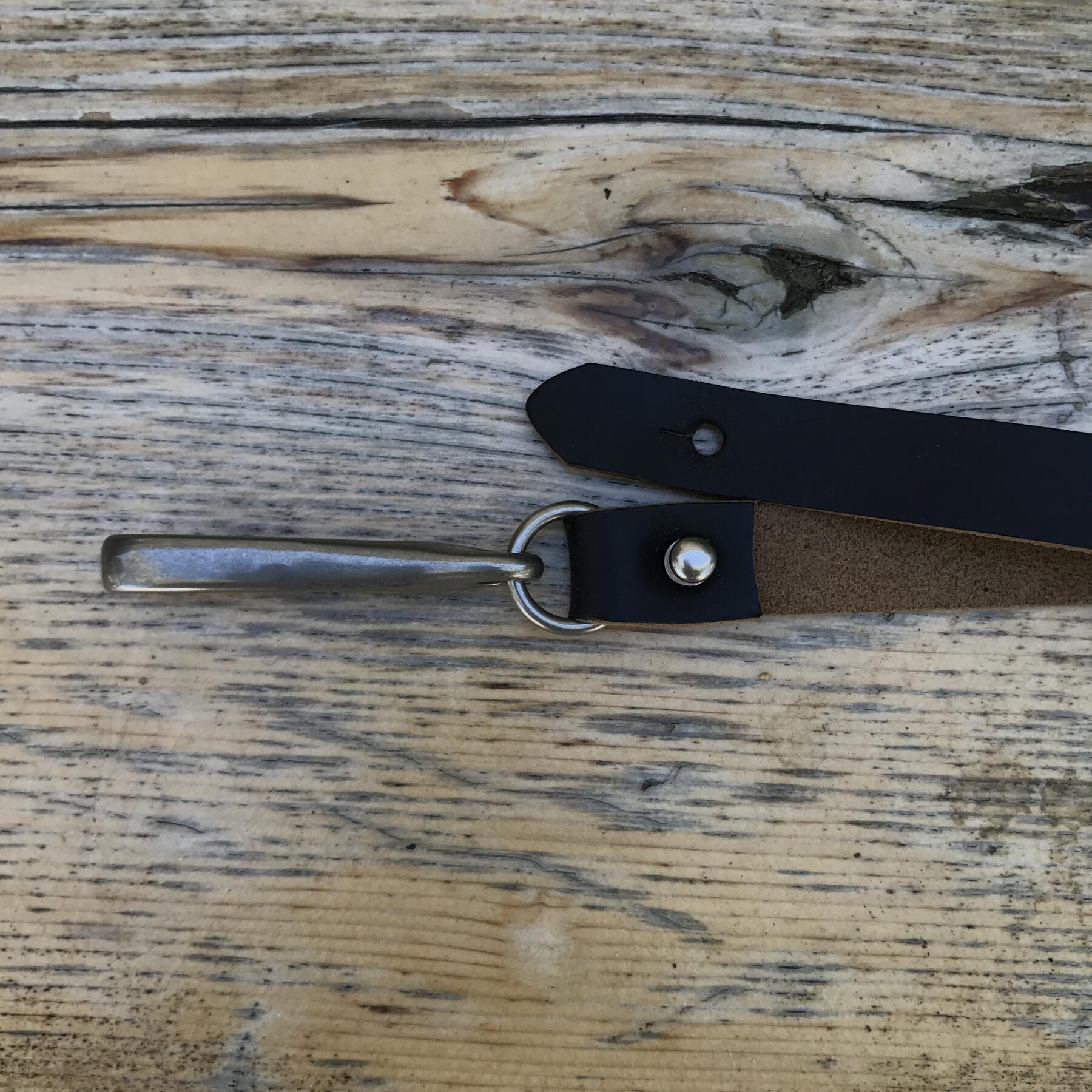 gustin fish hook keychain - horween black chromexcel