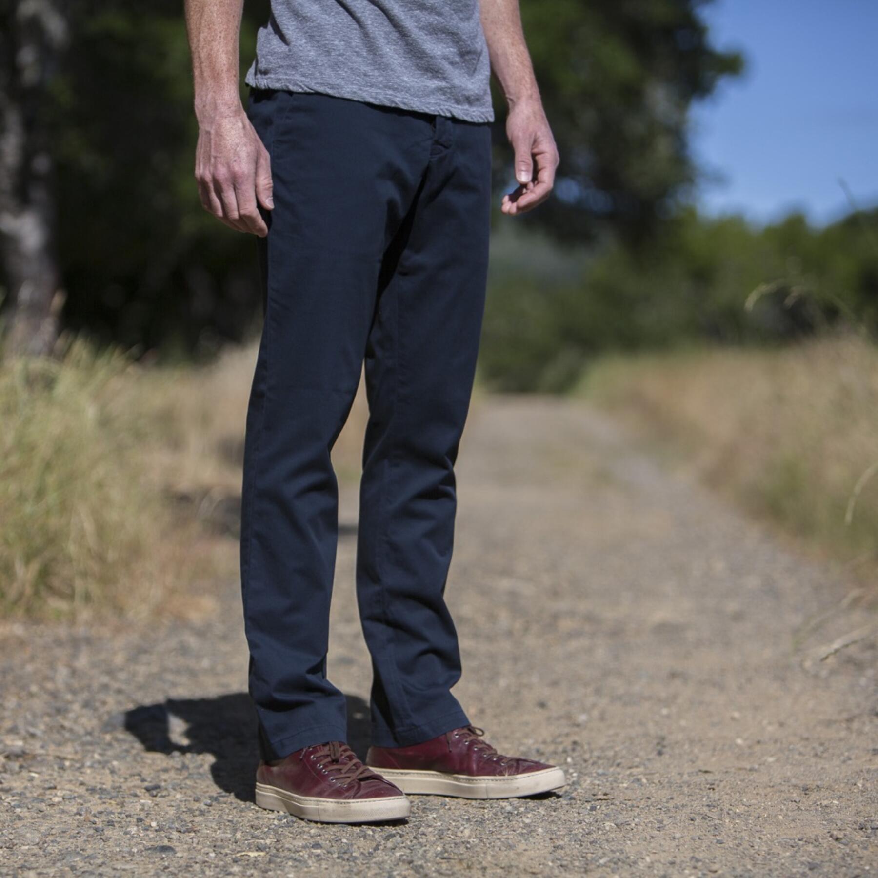 gustin #132 navy superlight chino