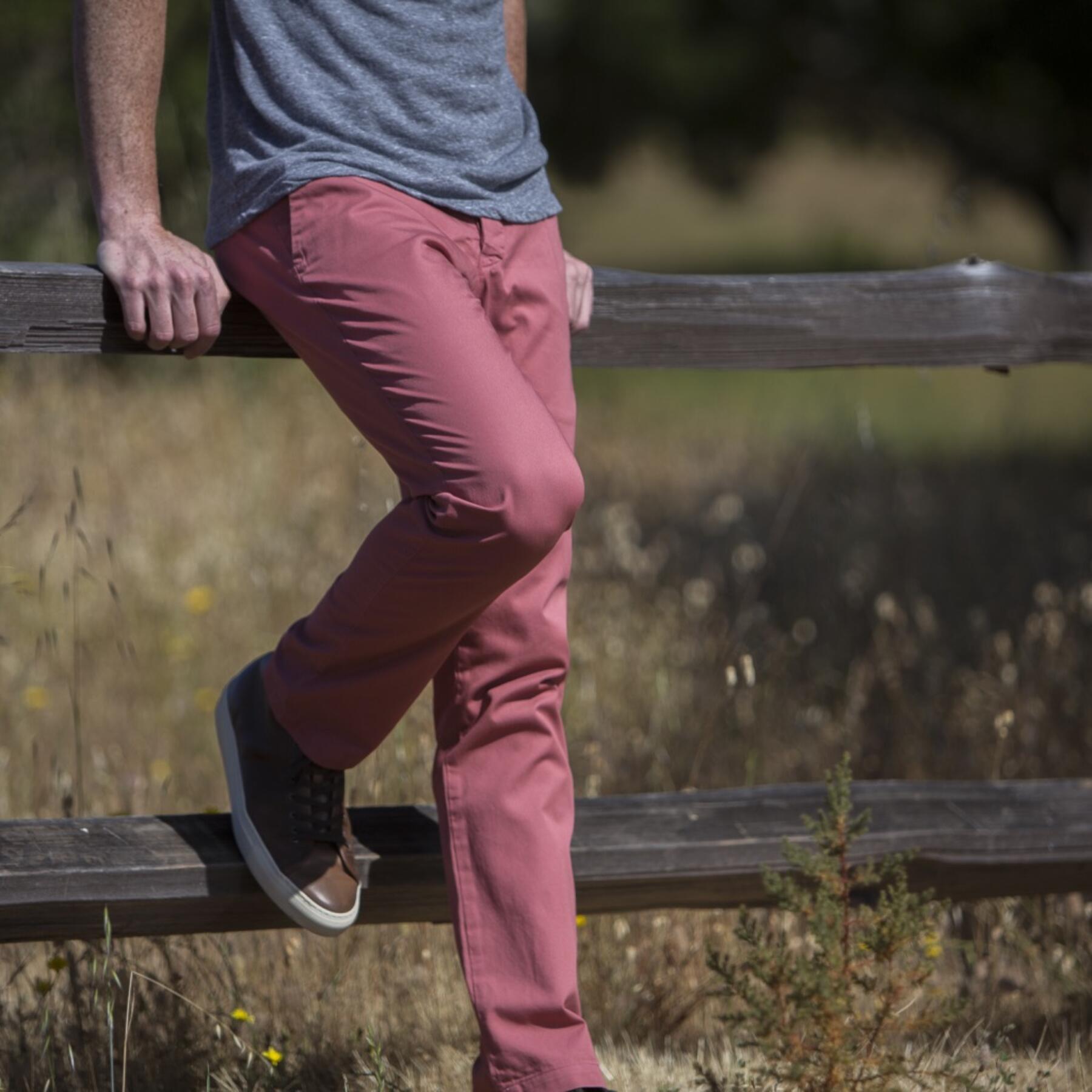 gustin #134 faded red superlight chino