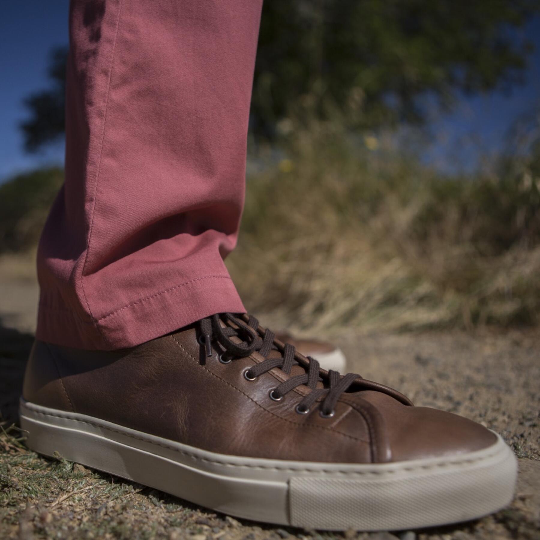 gustin #134 faded red superlight chino