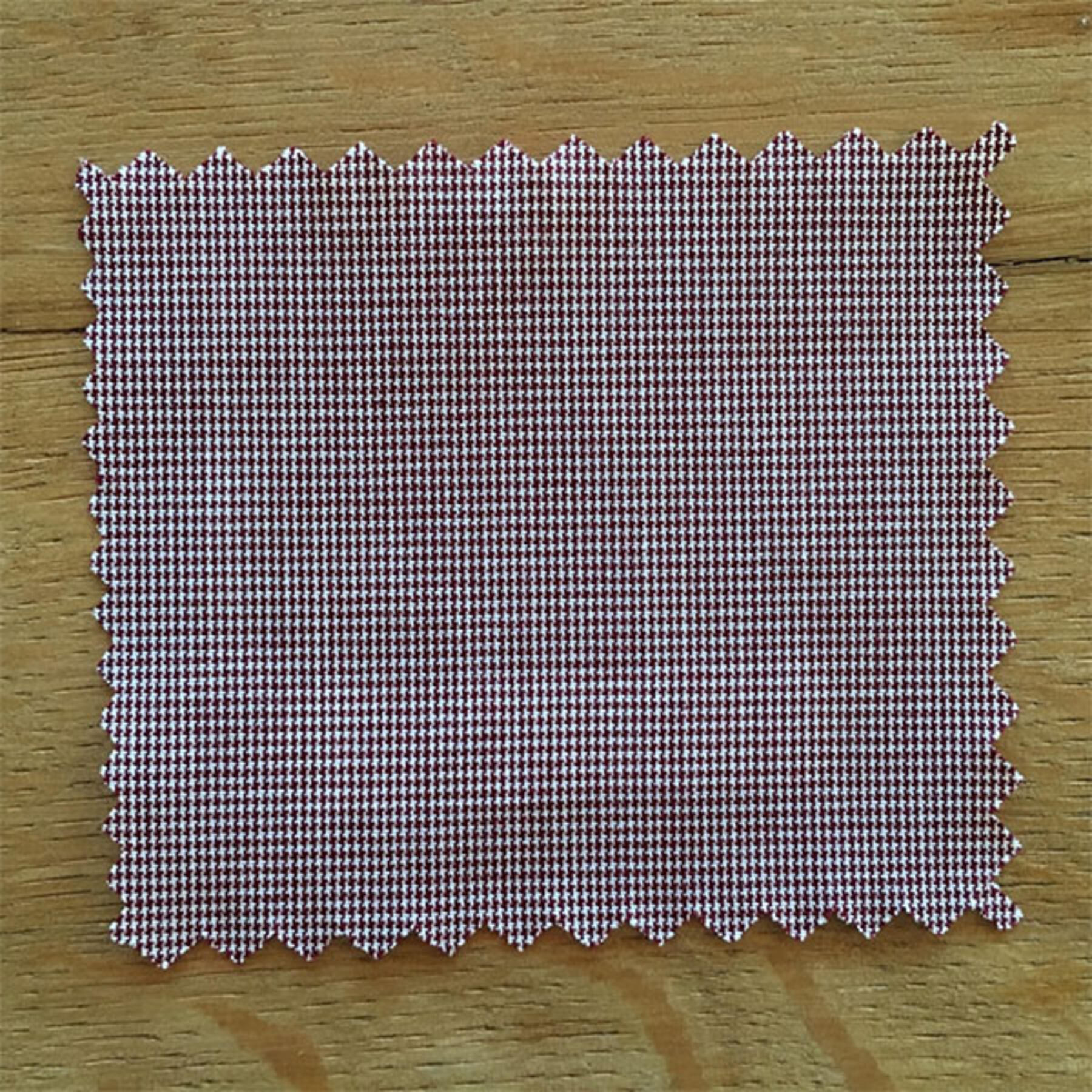 gustin #528 micro houndstooth - red