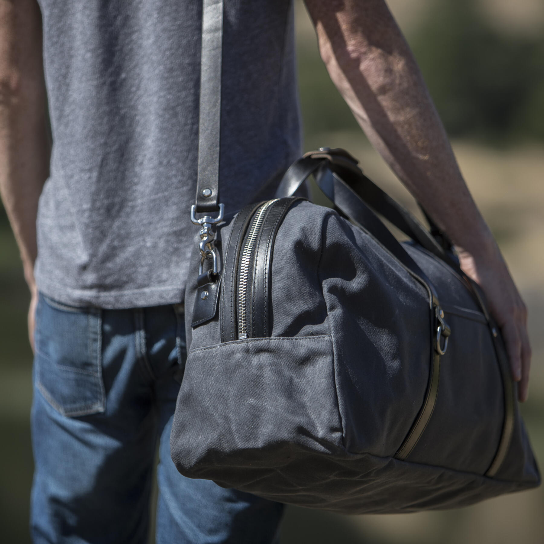 gustin classic duffel - waxed charcoal