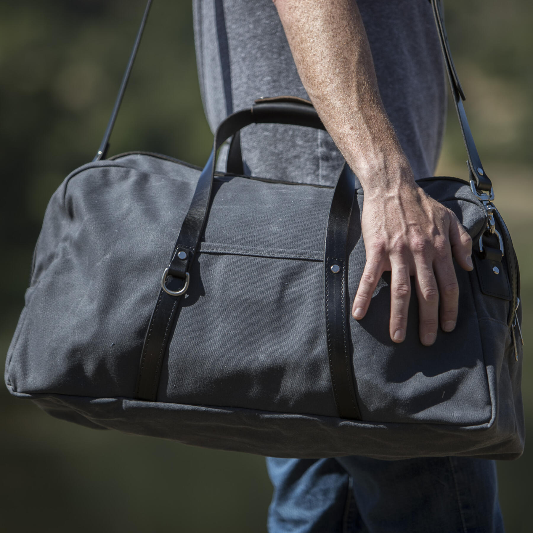 gustin classic duffel - waxed charcoal
