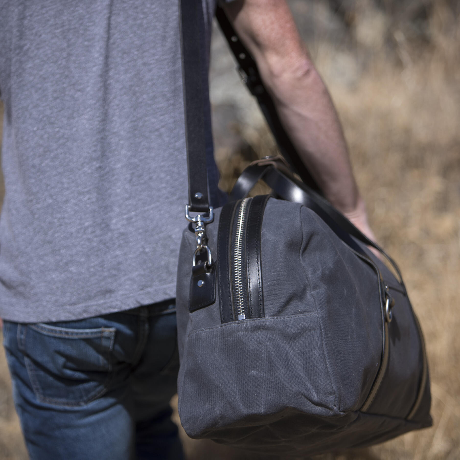 gustin classic duffel - waxed charcoal