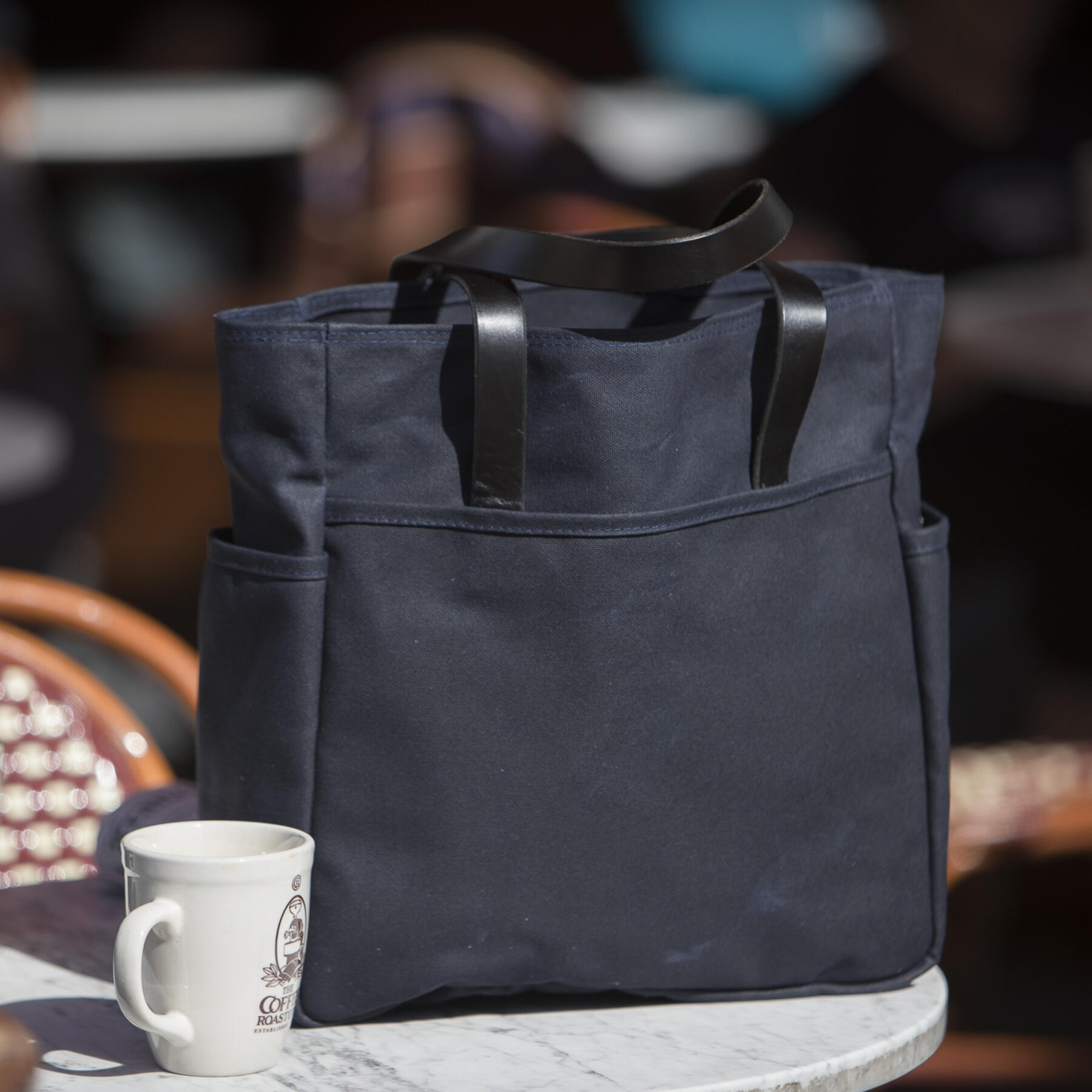 gustin the classic tote - waxed navy