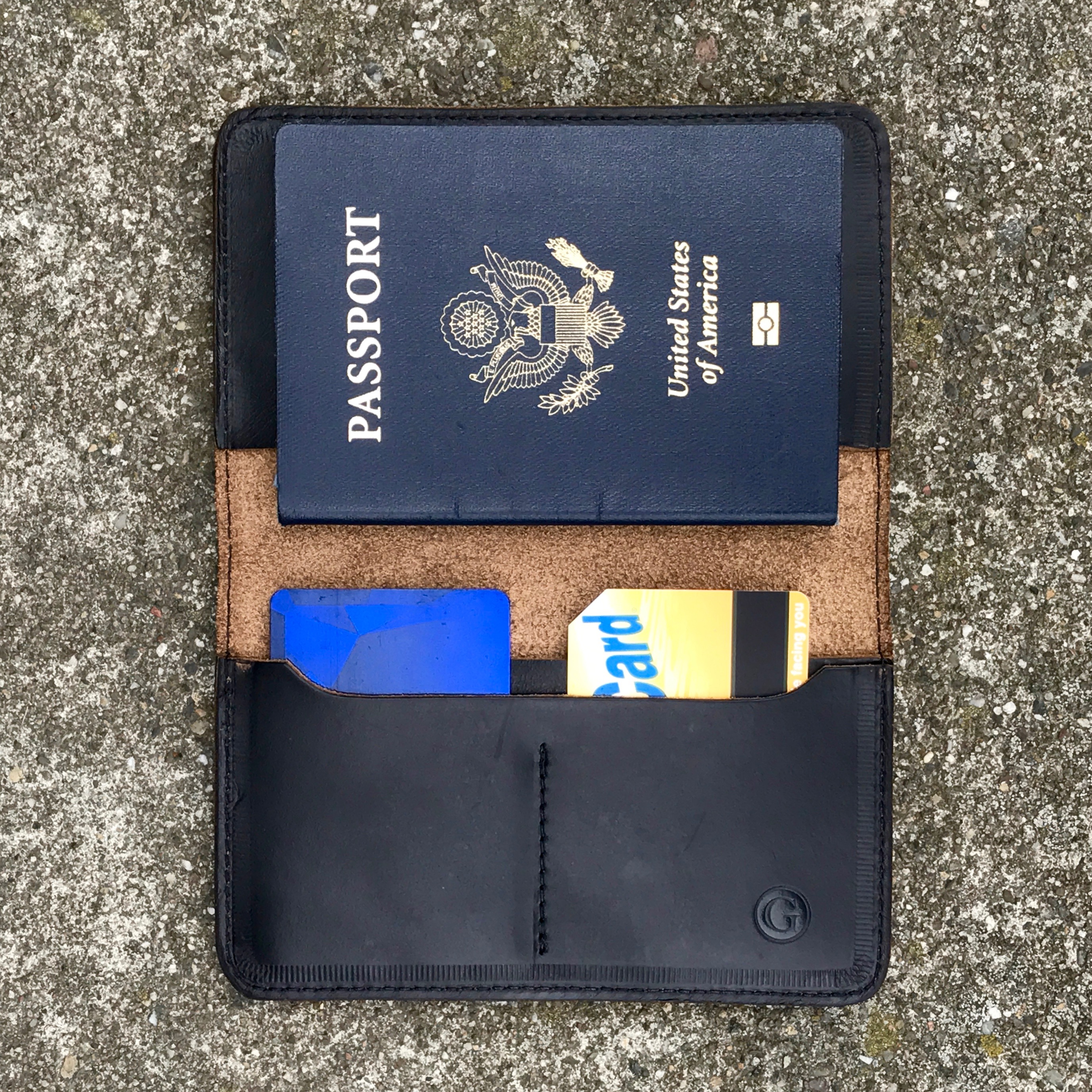 Passport Case Horween CXL Black | Gustin | Passport Cases