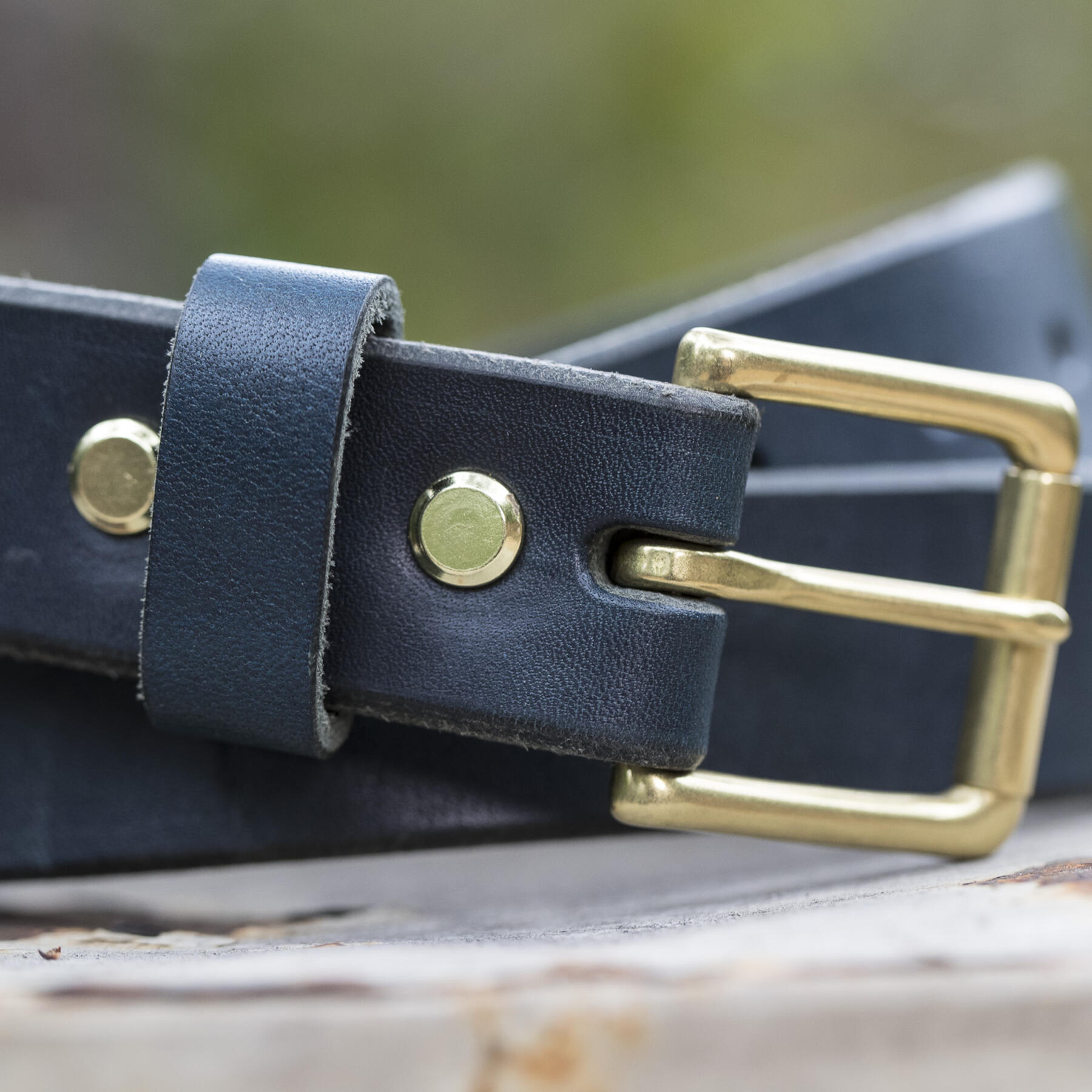 gustin horween illini latigo belt - navy