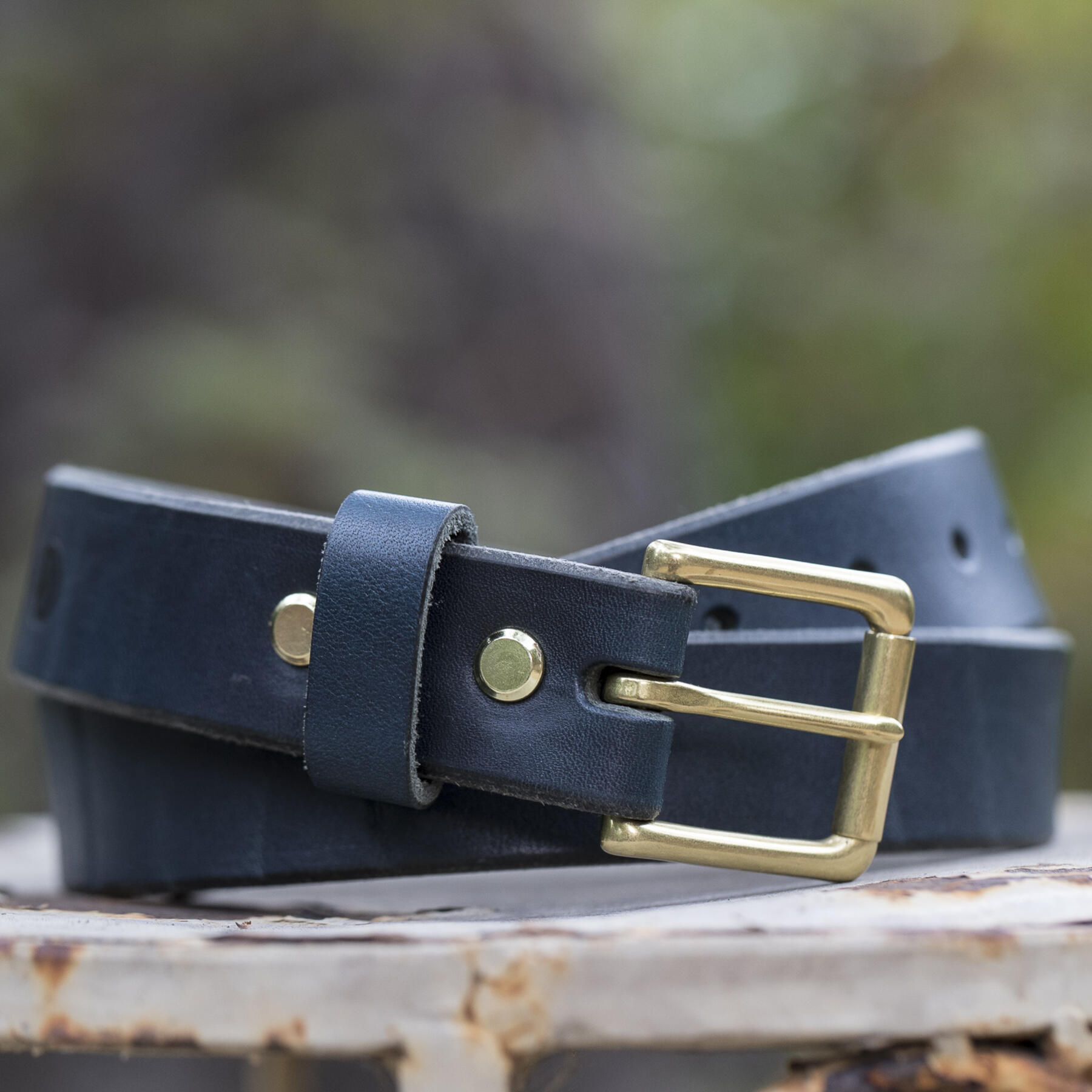 gustin horween illini latigo belt - navy