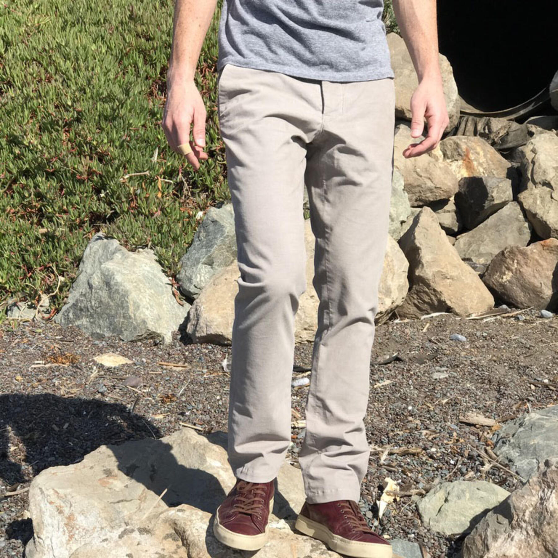 gustin #155 stone stretch corduroy chinos