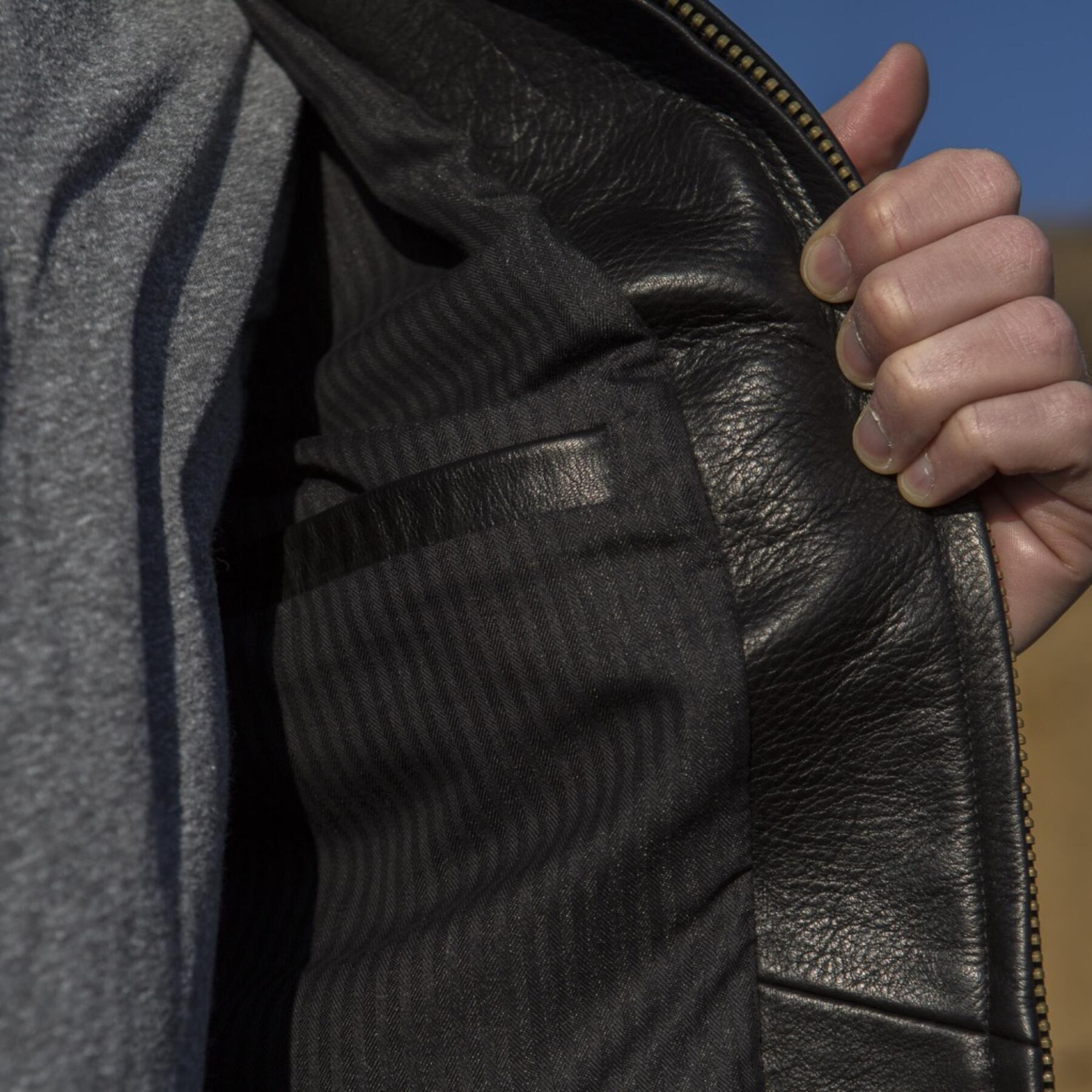 gustin the l3 - black