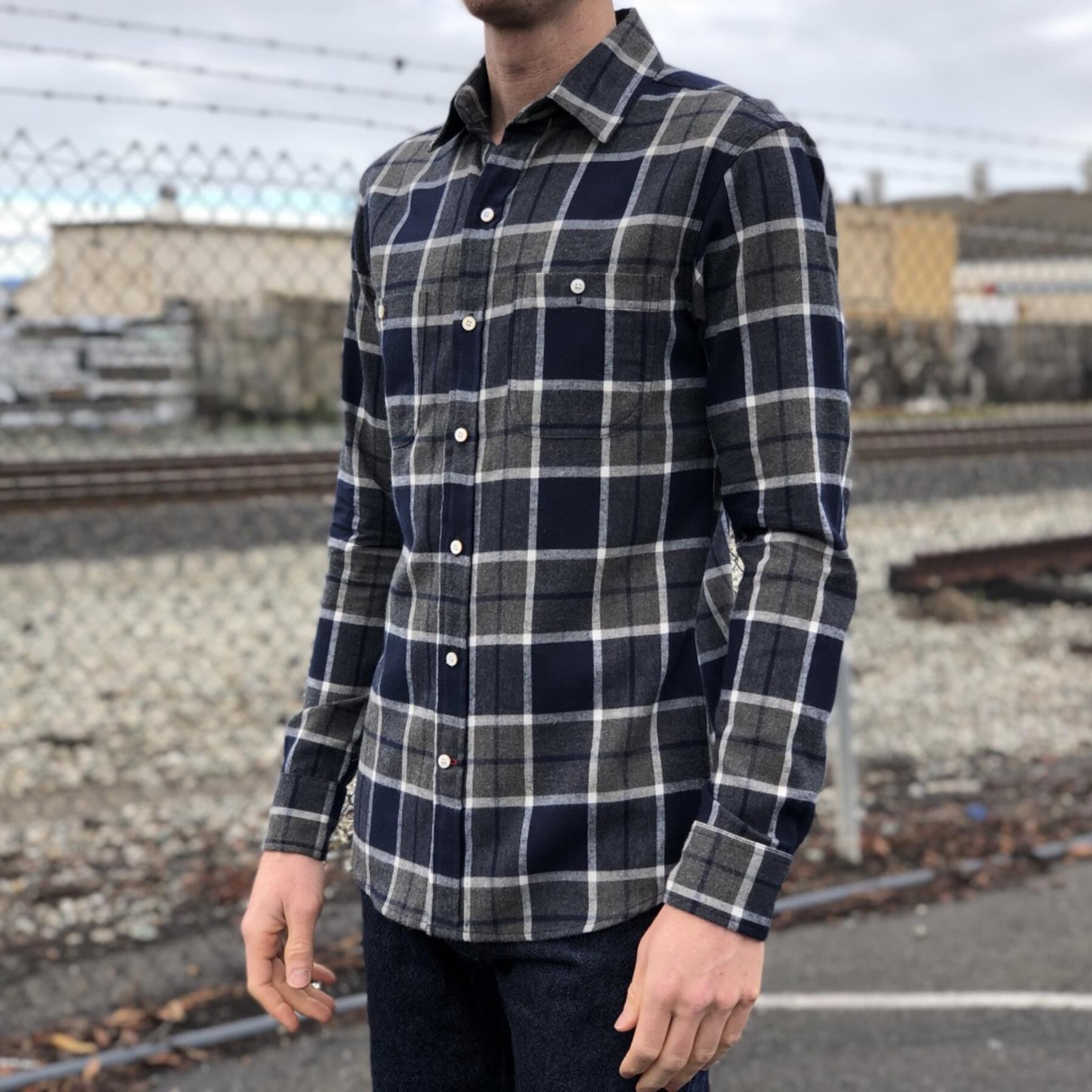 gustin #557 indigo charcoal flannel
