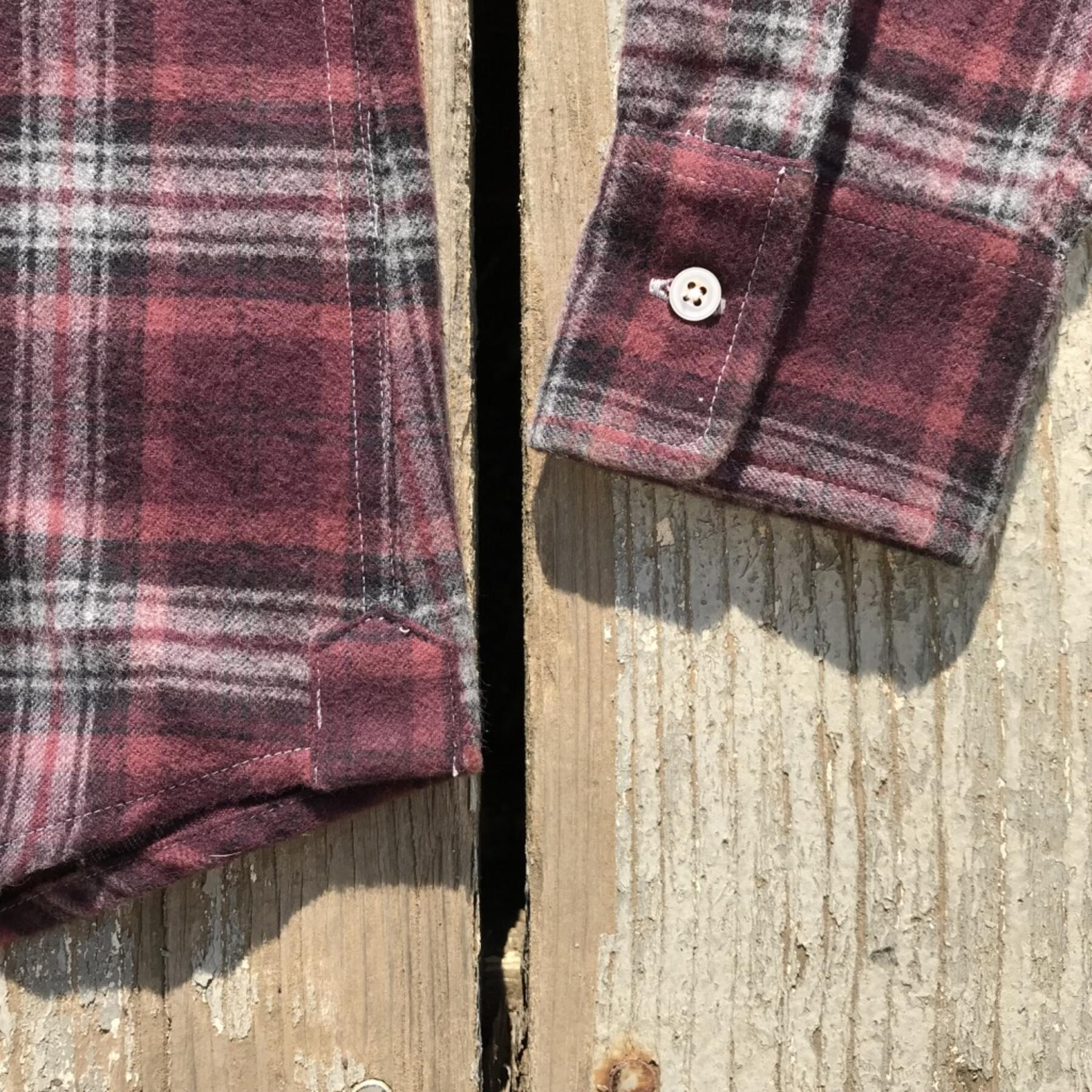 gustin #560 burgundy charcoal flannel