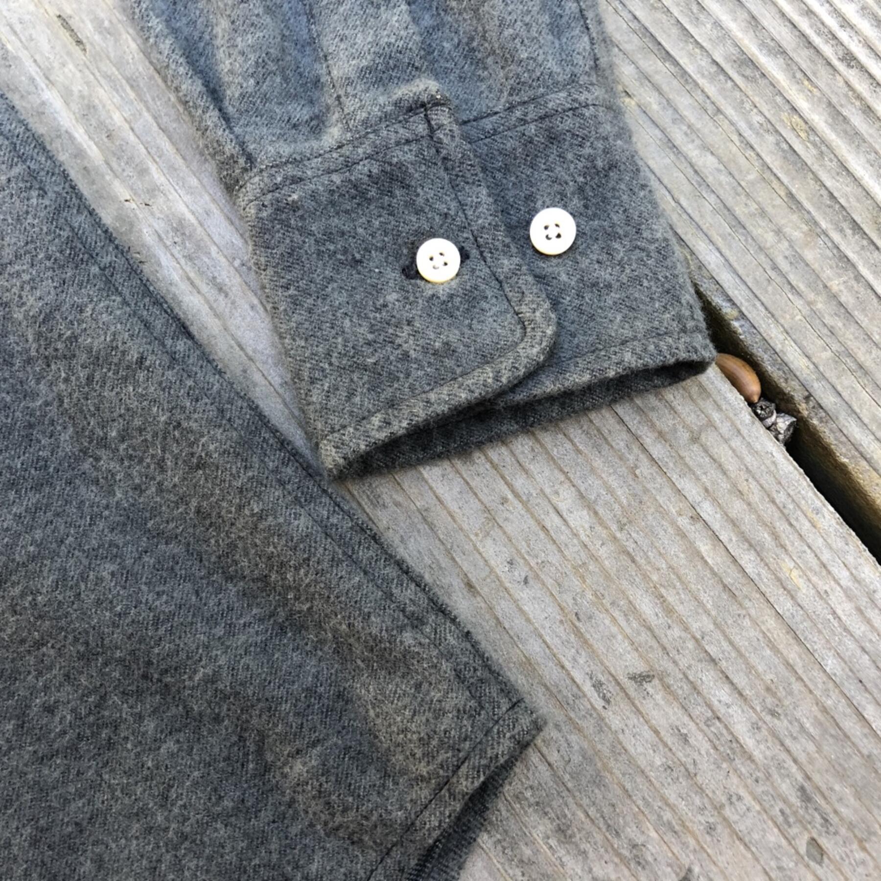 gustin #566 greyxblack flannel